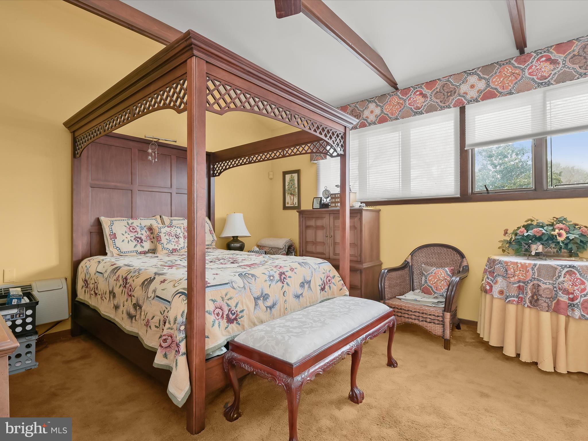 TOWN CENTER - Residential