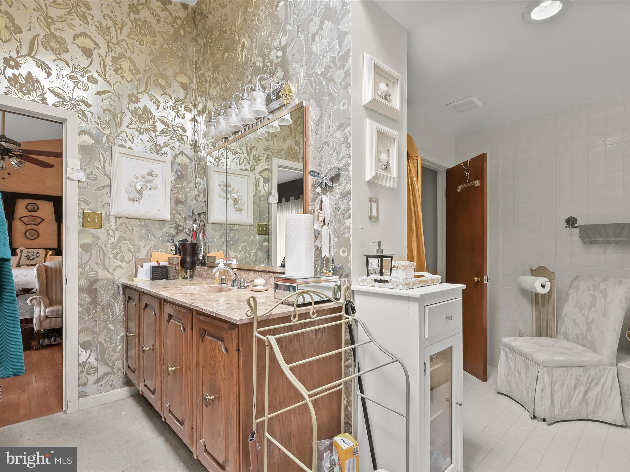 TOWN CENTER - Residential