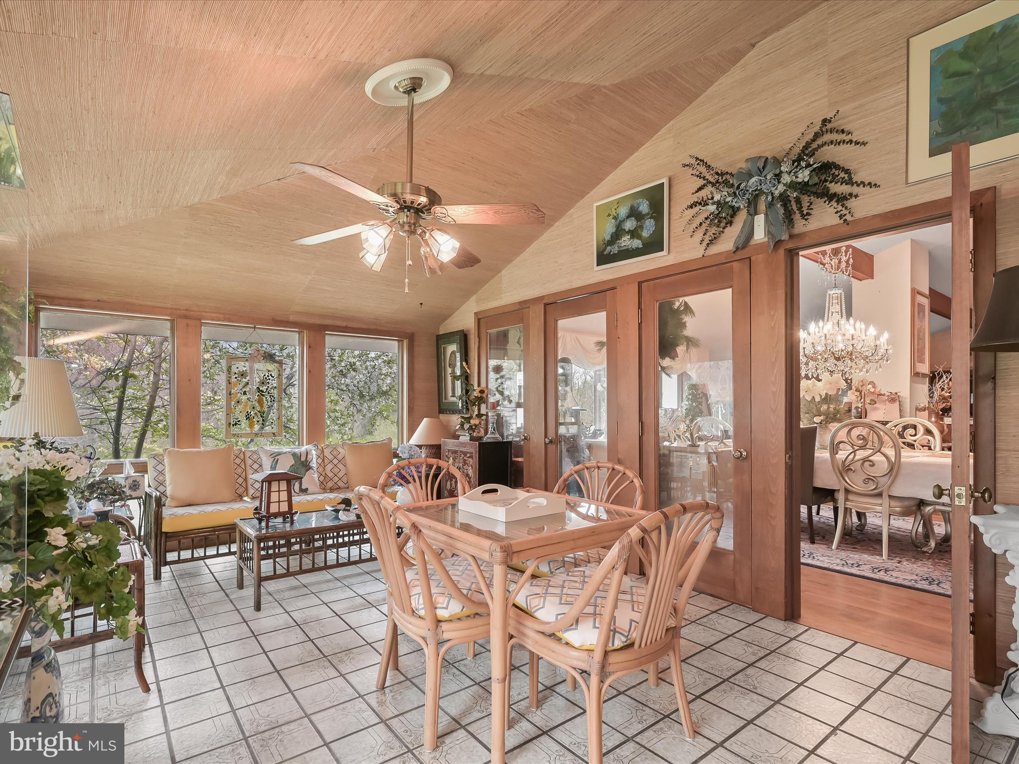 TOWN CENTER - Residential