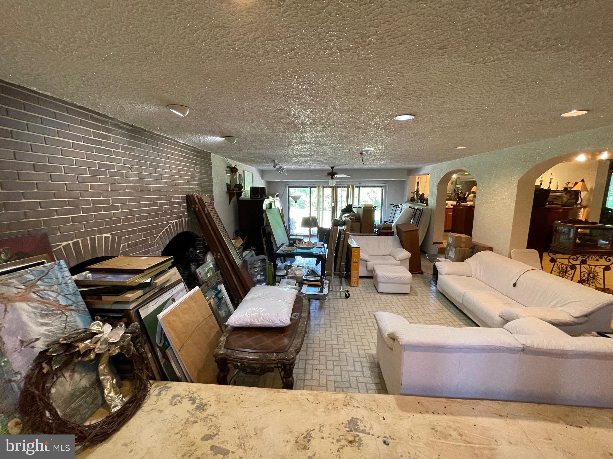 TOWN CENTER - Residential