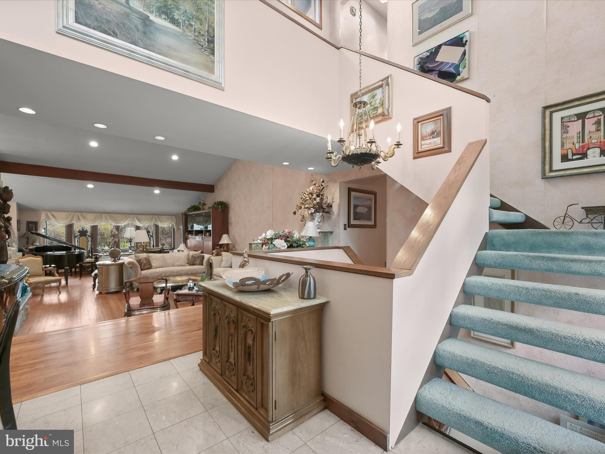 TOWN CENTER - Residential