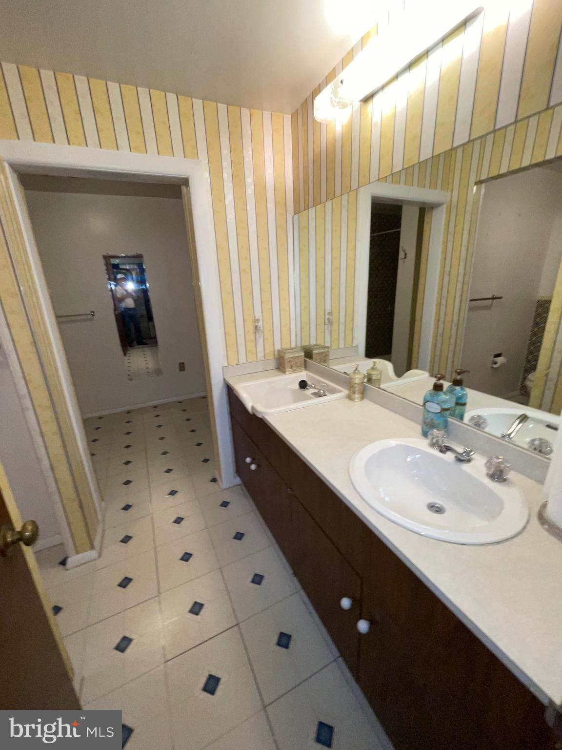 TOWN CENTER - Residential