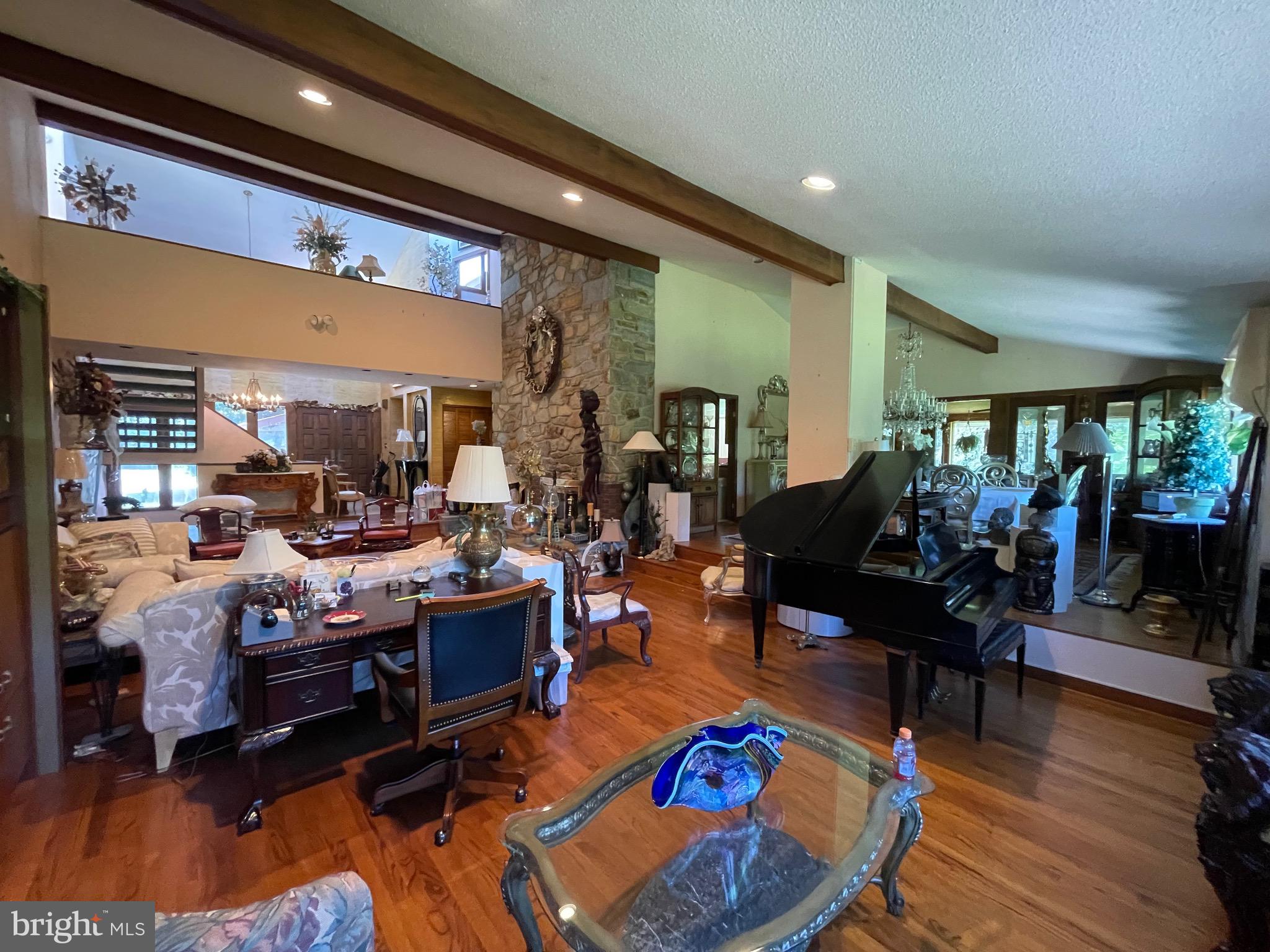 TOWN CENTER - Residential