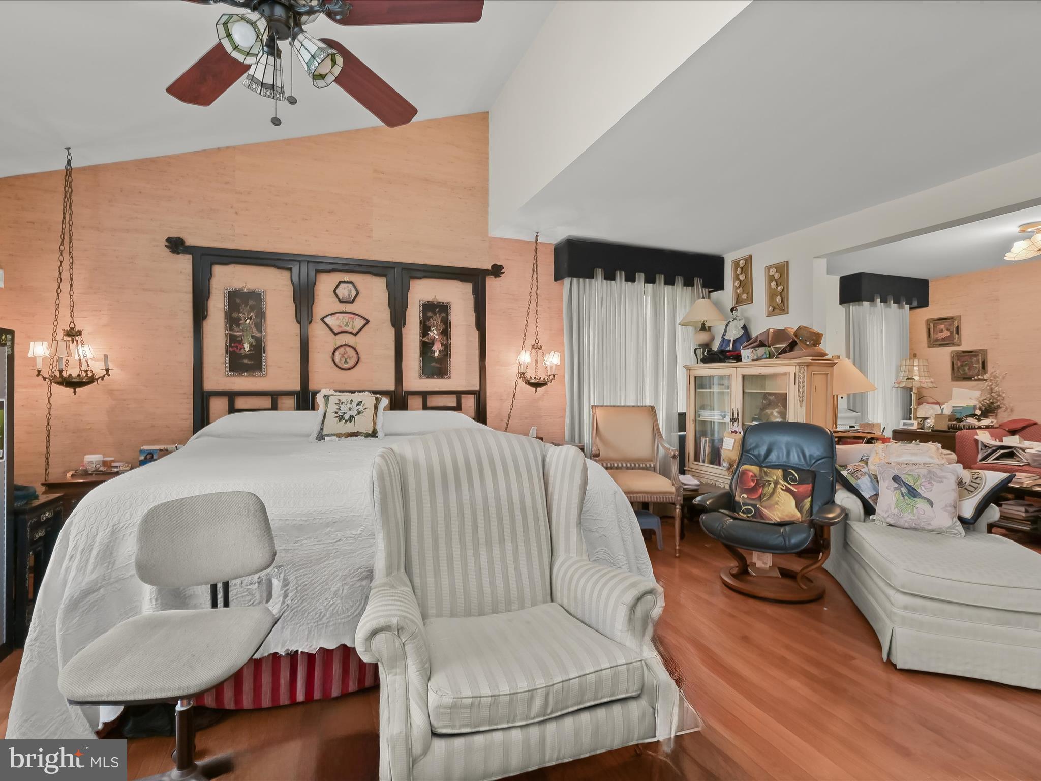 TOWN CENTER - Residential