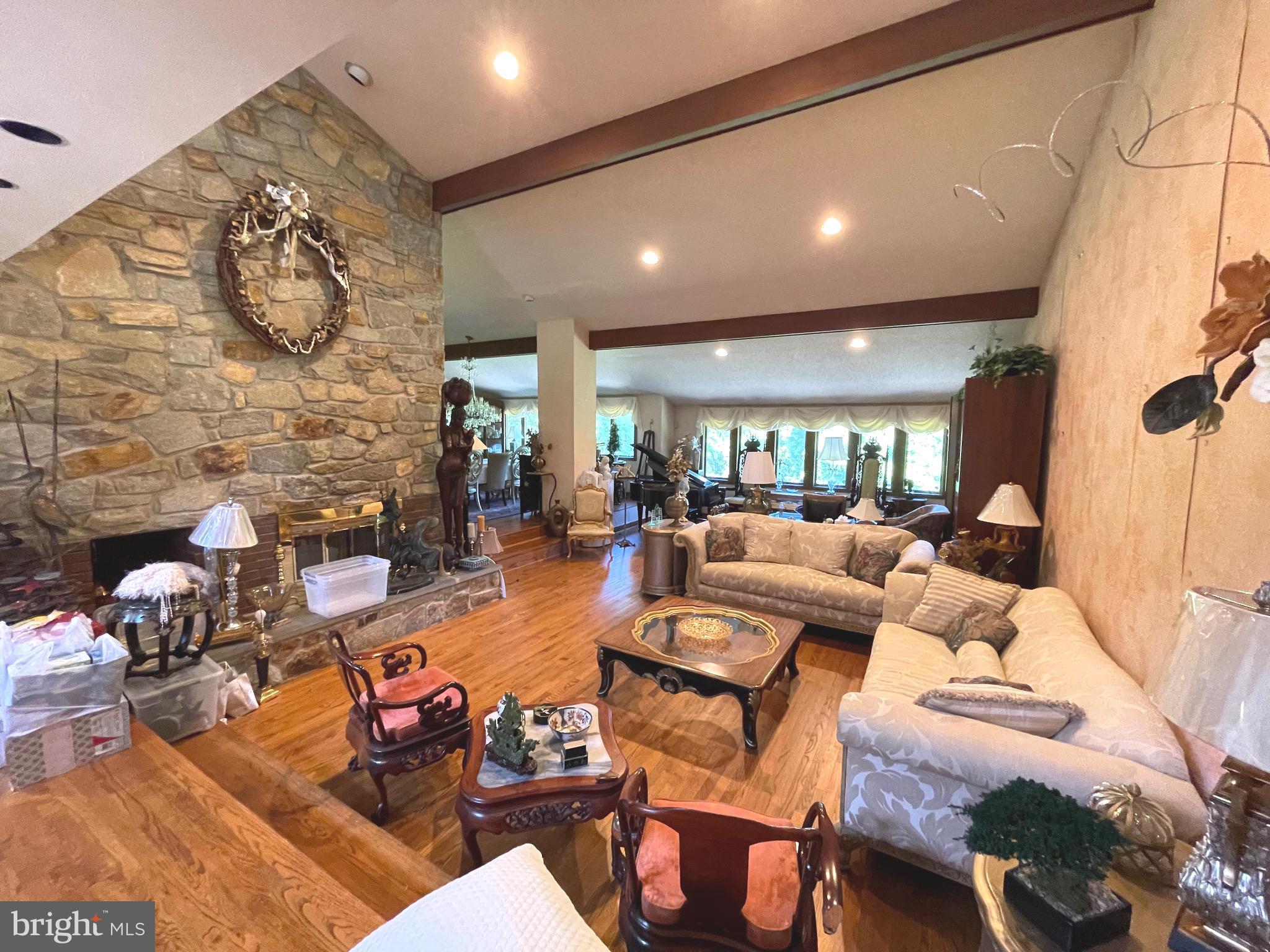 TOWN CENTER - Residential