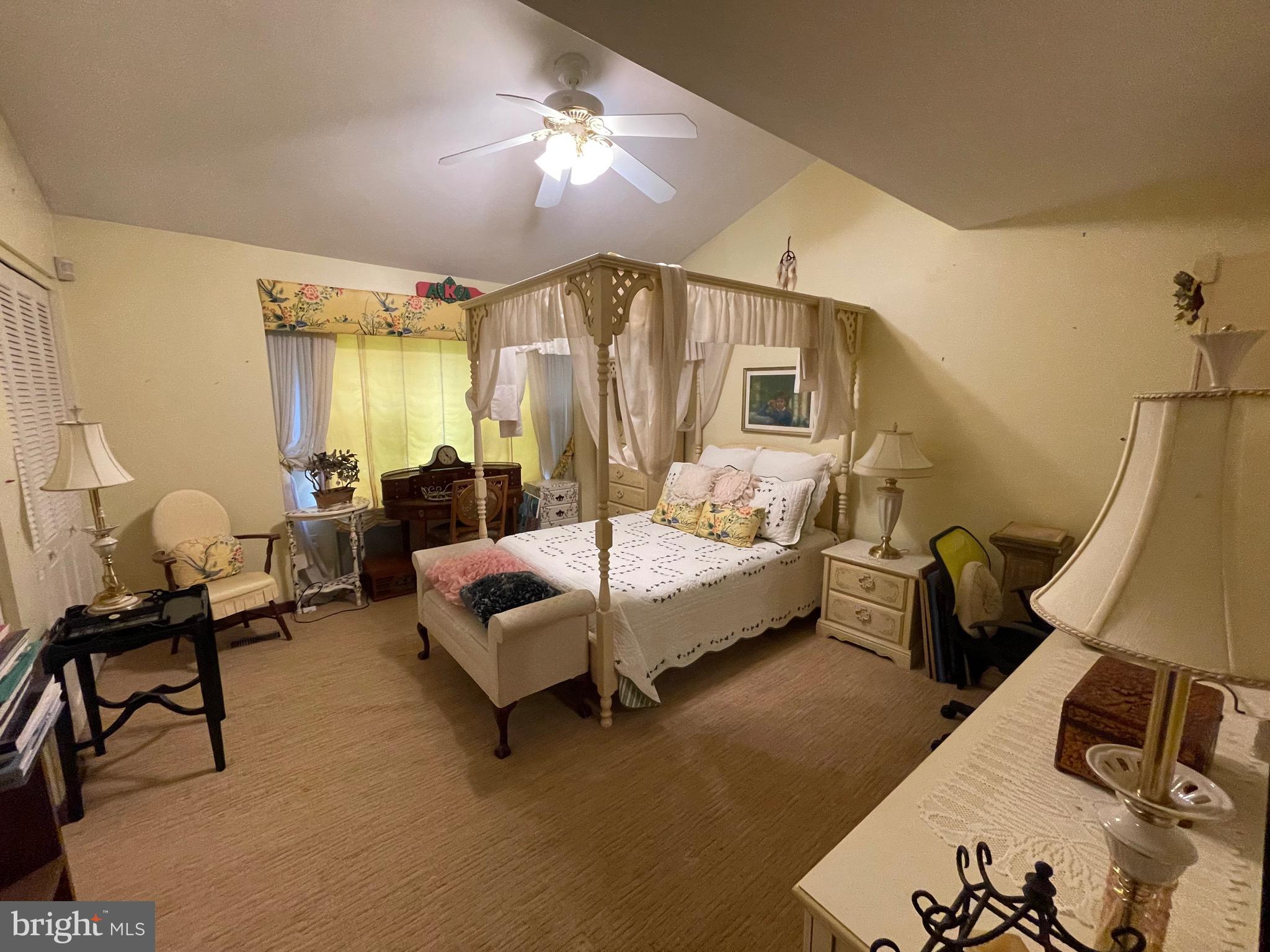 TOWN CENTER - Residential