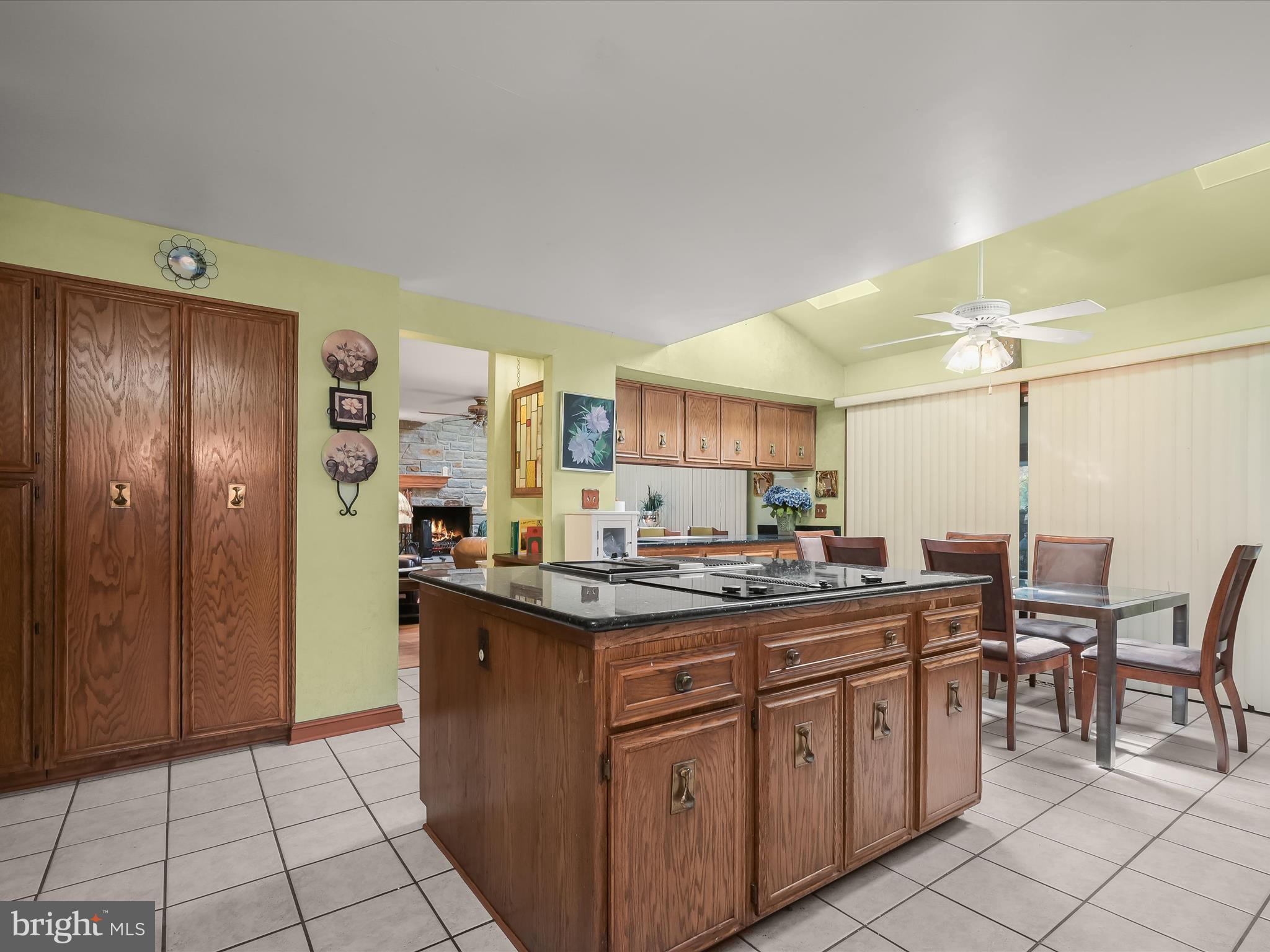 TOWN CENTER - Residential