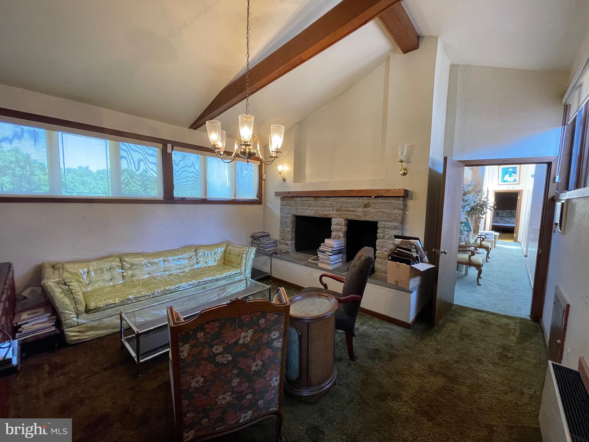 TOWN CENTER - Residential