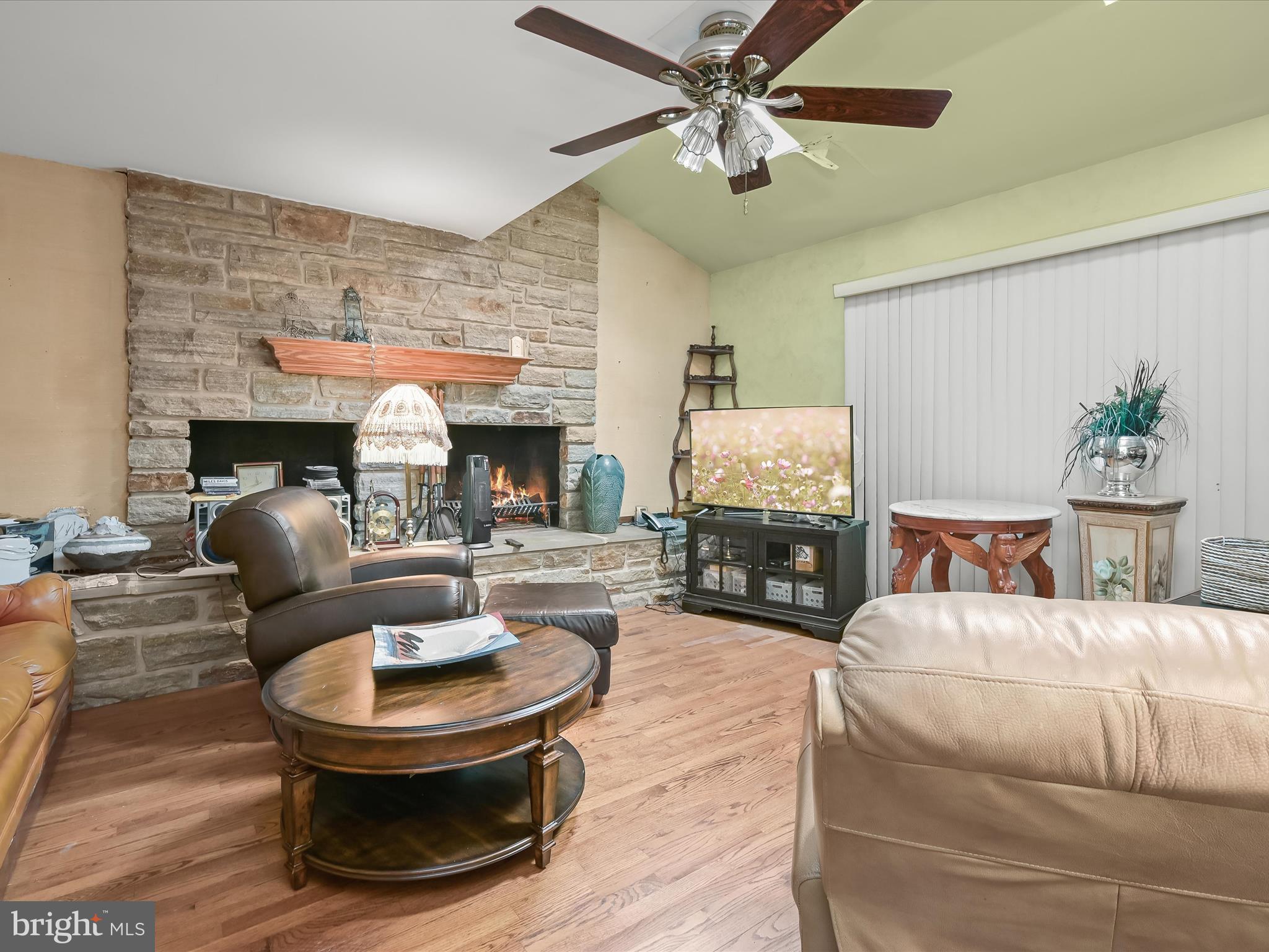 TOWN CENTER - Residential