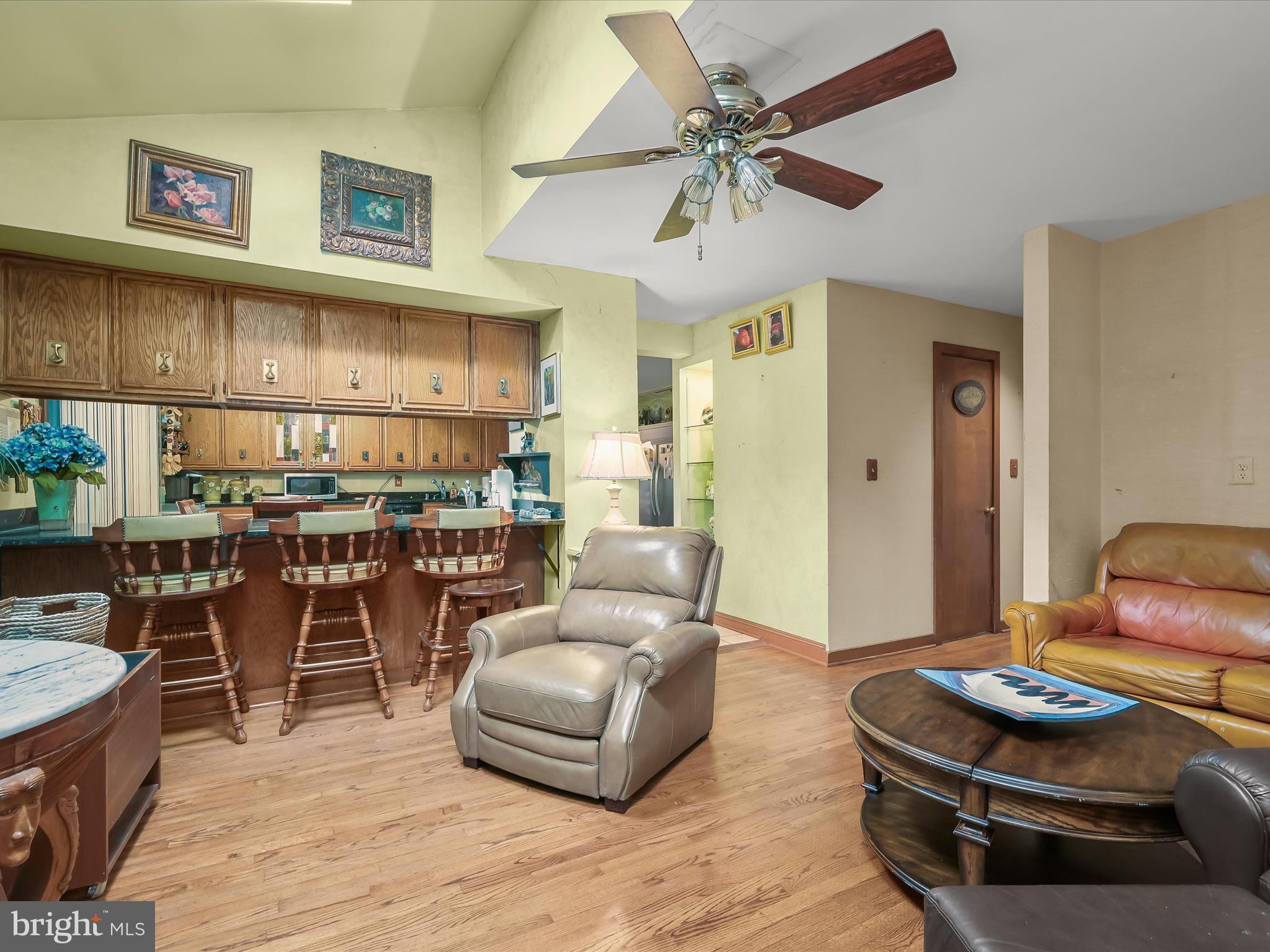 TOWN CENTER - Residential