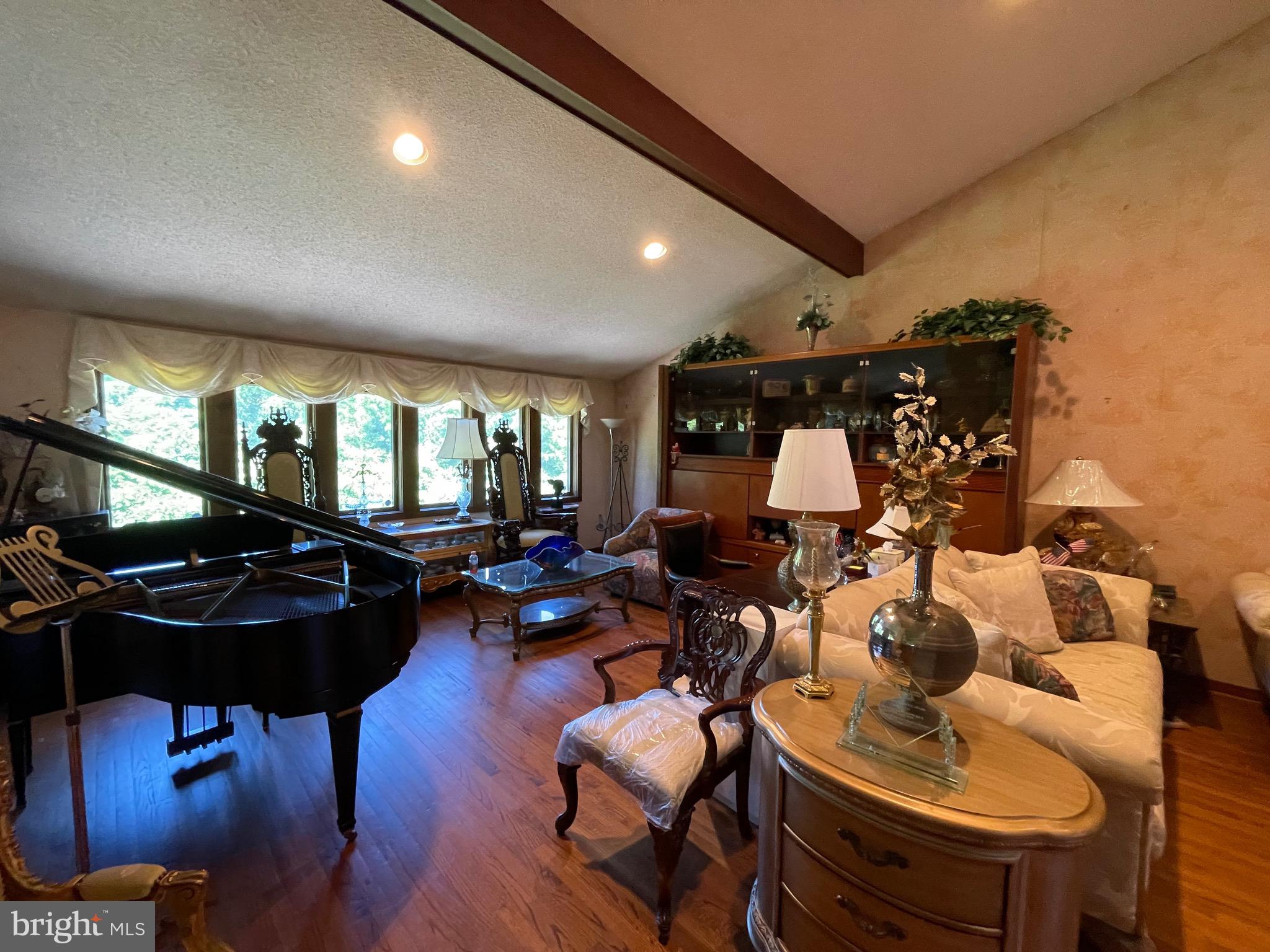 TOWN CENTER - Residential