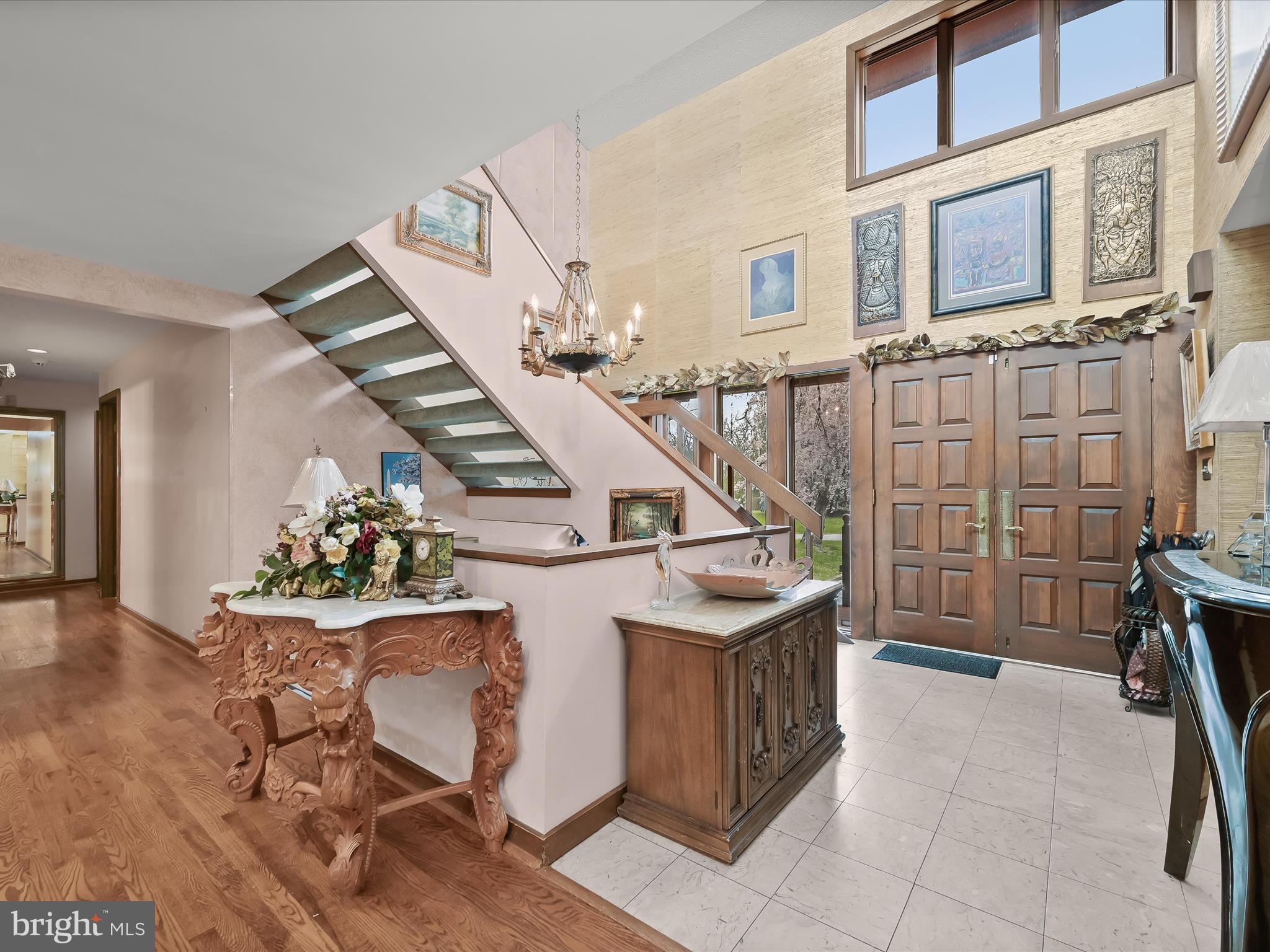 TOWN CENTER - Residential