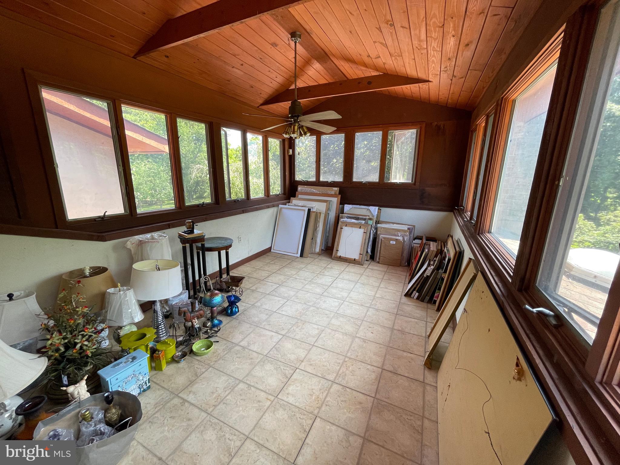 TOWN CENTER - Residential