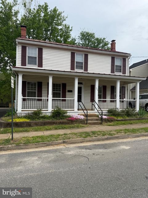 Photo of 422 Dunmore Street, FREDERICKSBURG, VA 22401 (MLS # VAFB2010038)