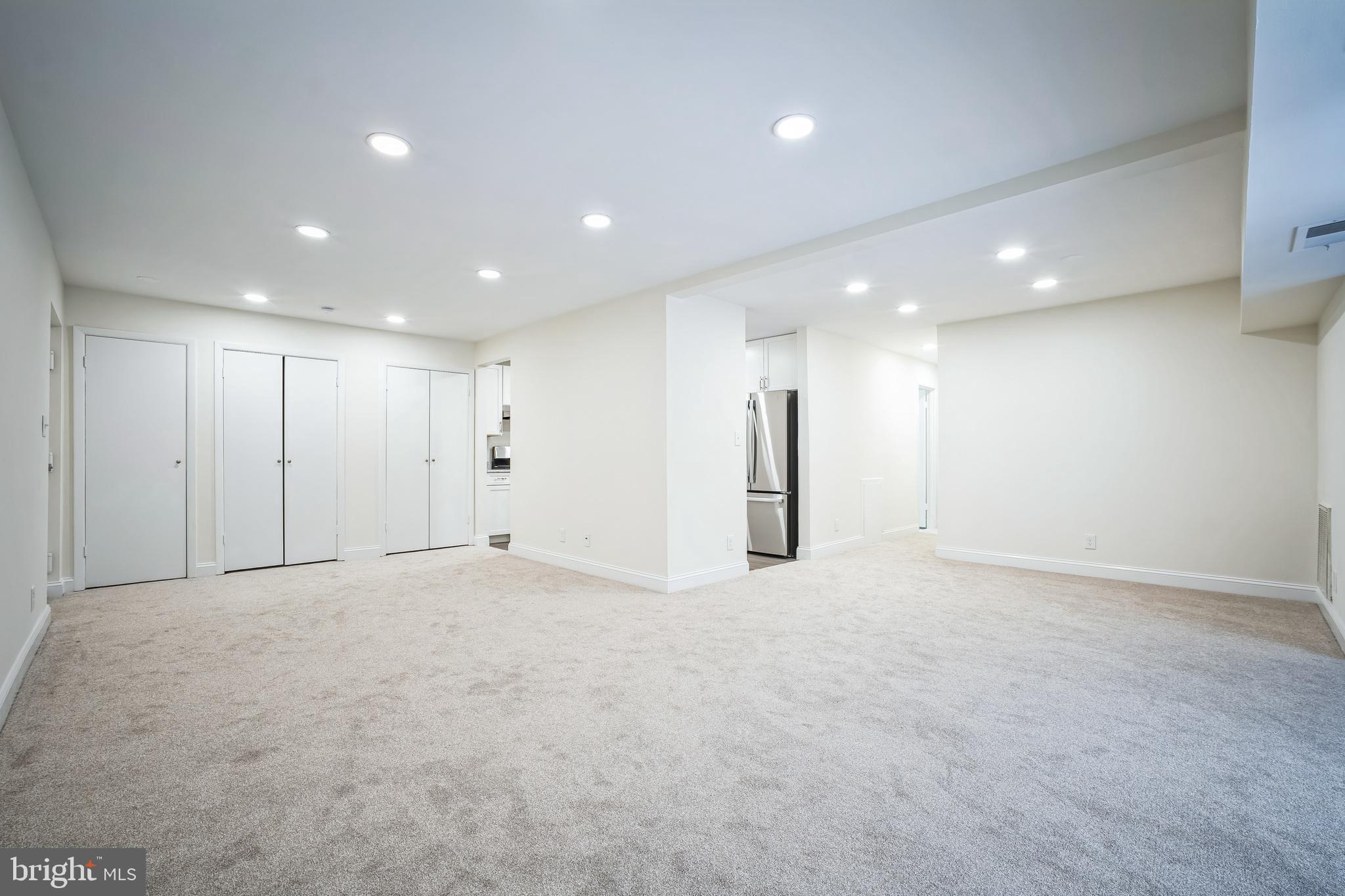 HERITAGE COURT - Residential