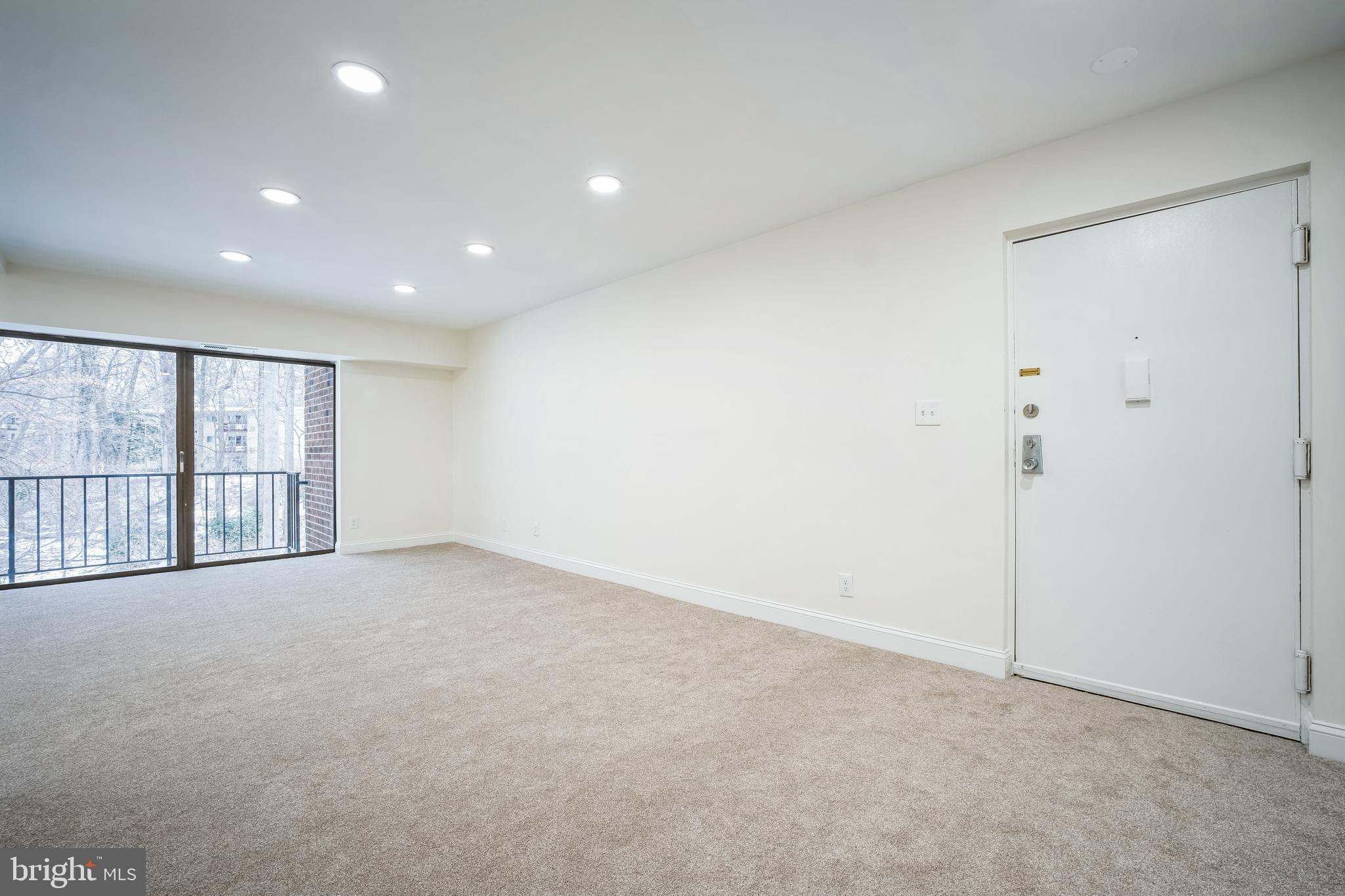 HERITAGE COURT - Residential