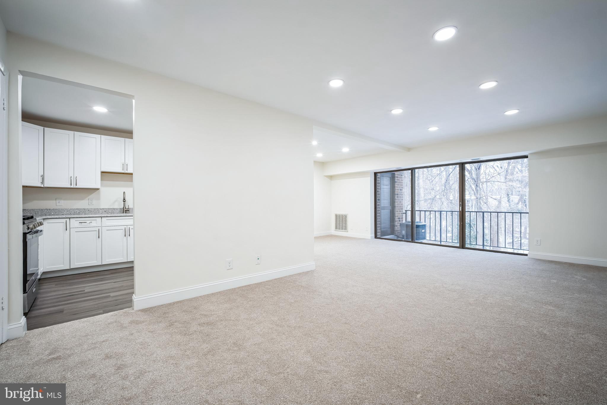 HERITAGE COURT - Residential