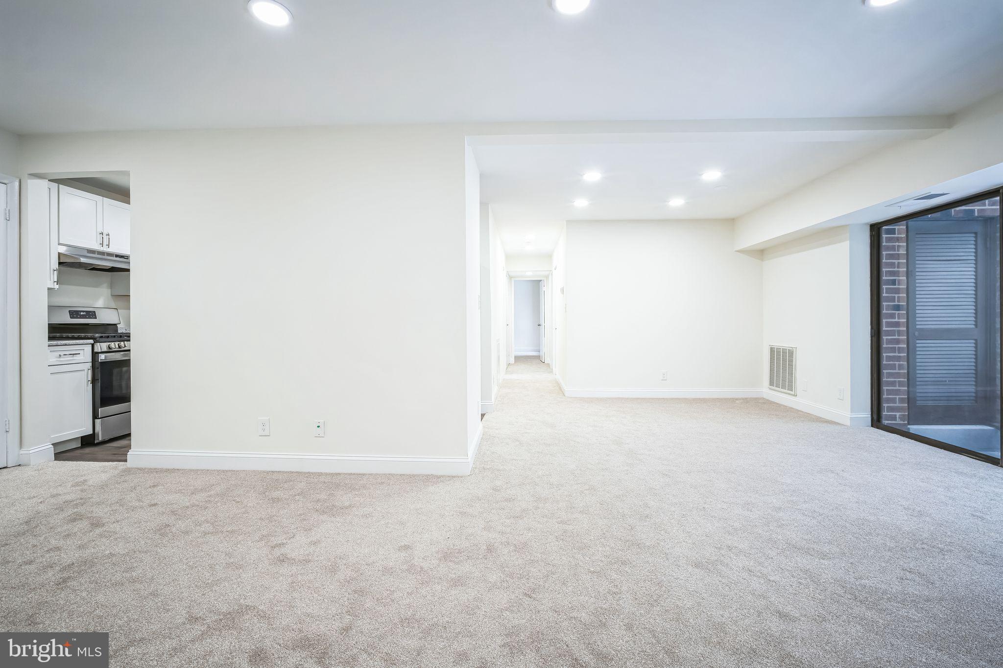 HERITAGE COURT - Residential