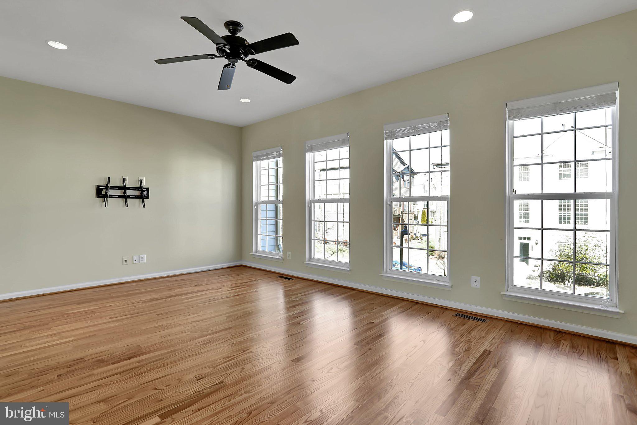 OAKLAWN - Residential