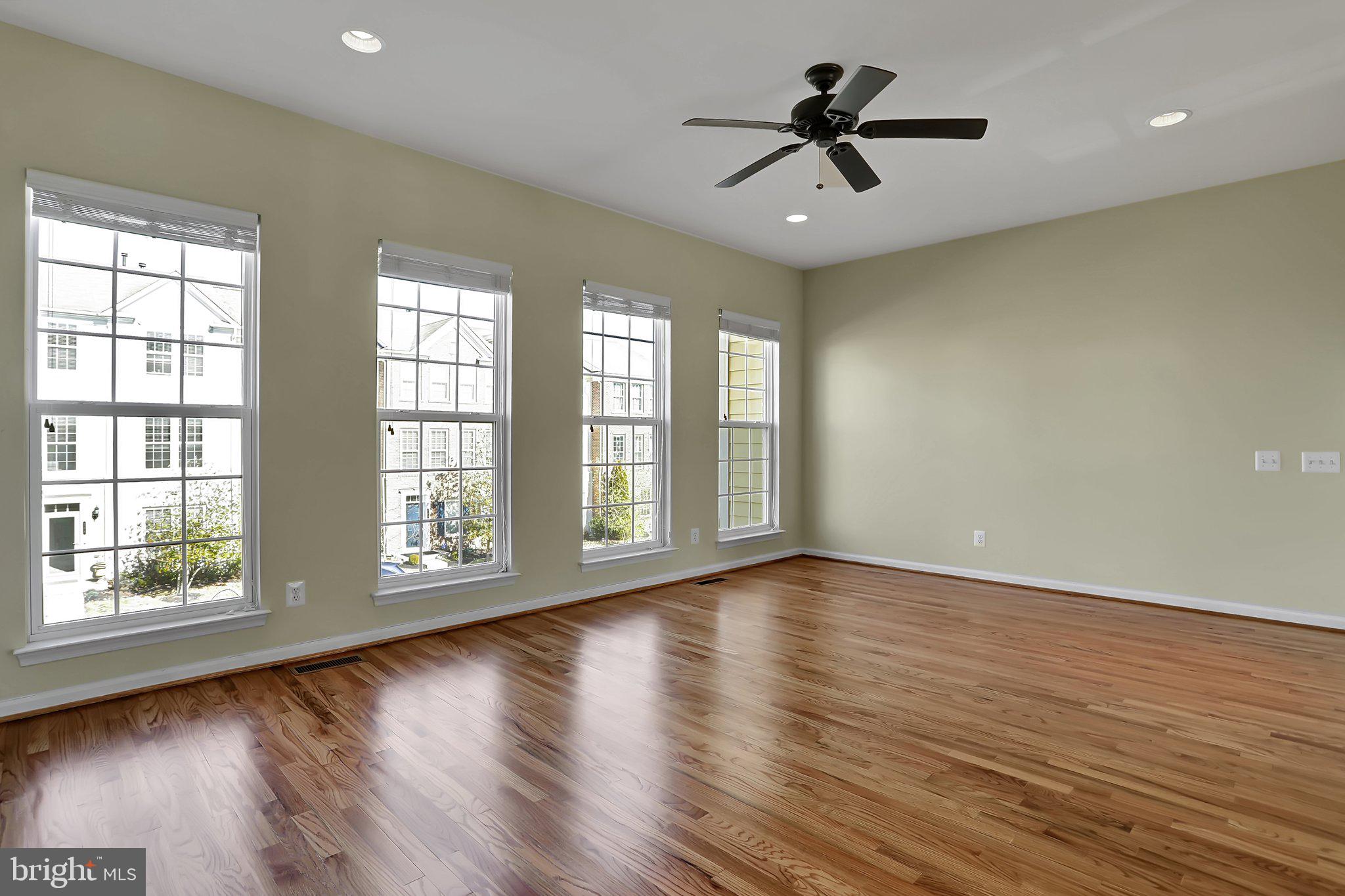 OAKLAWN - Residential