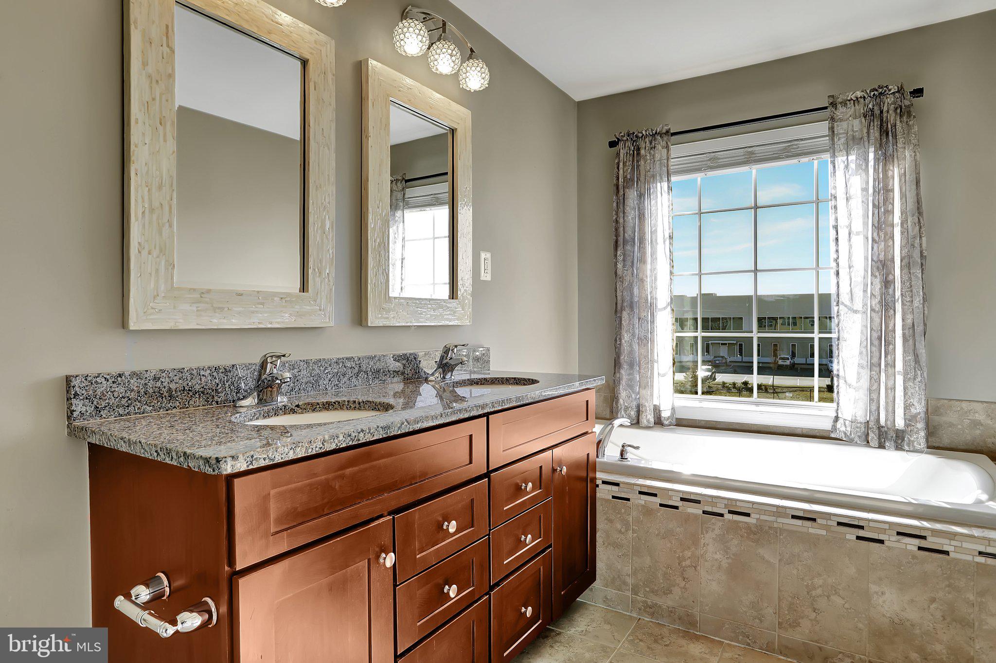 OAKLAWN - Residential