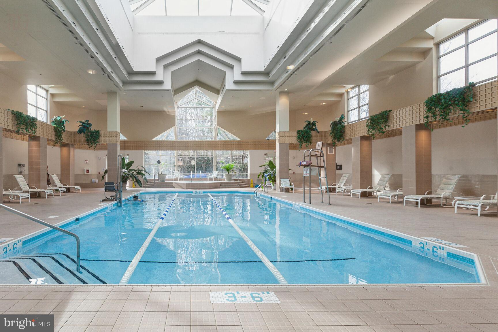 SOMERSET HOUSE CONDOS - Residential