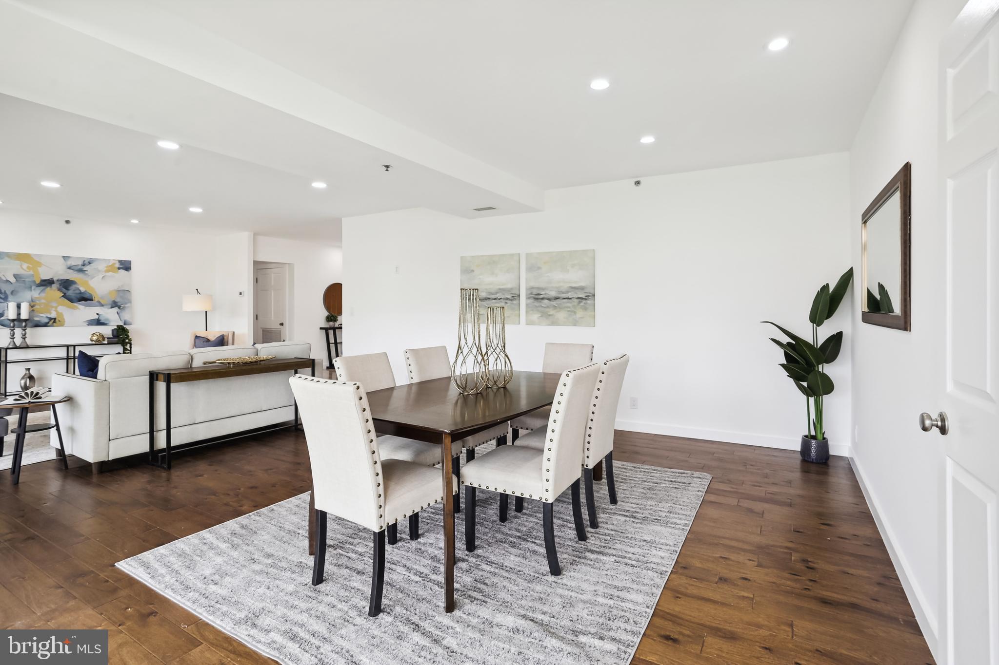 SOMERSET HOUSE CONDOS - Residential