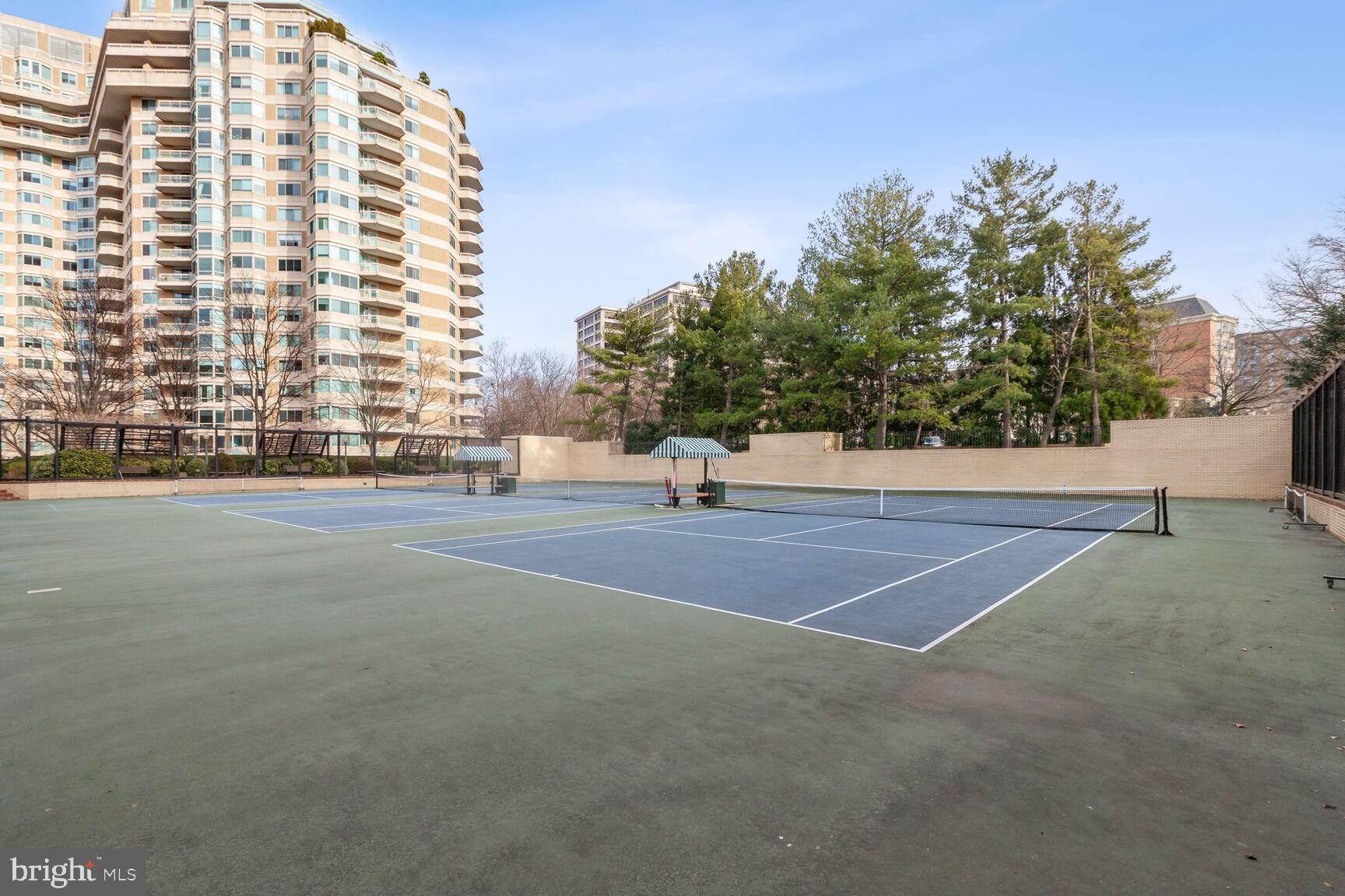 SOMERSET HOUSE CONDOS - Residential