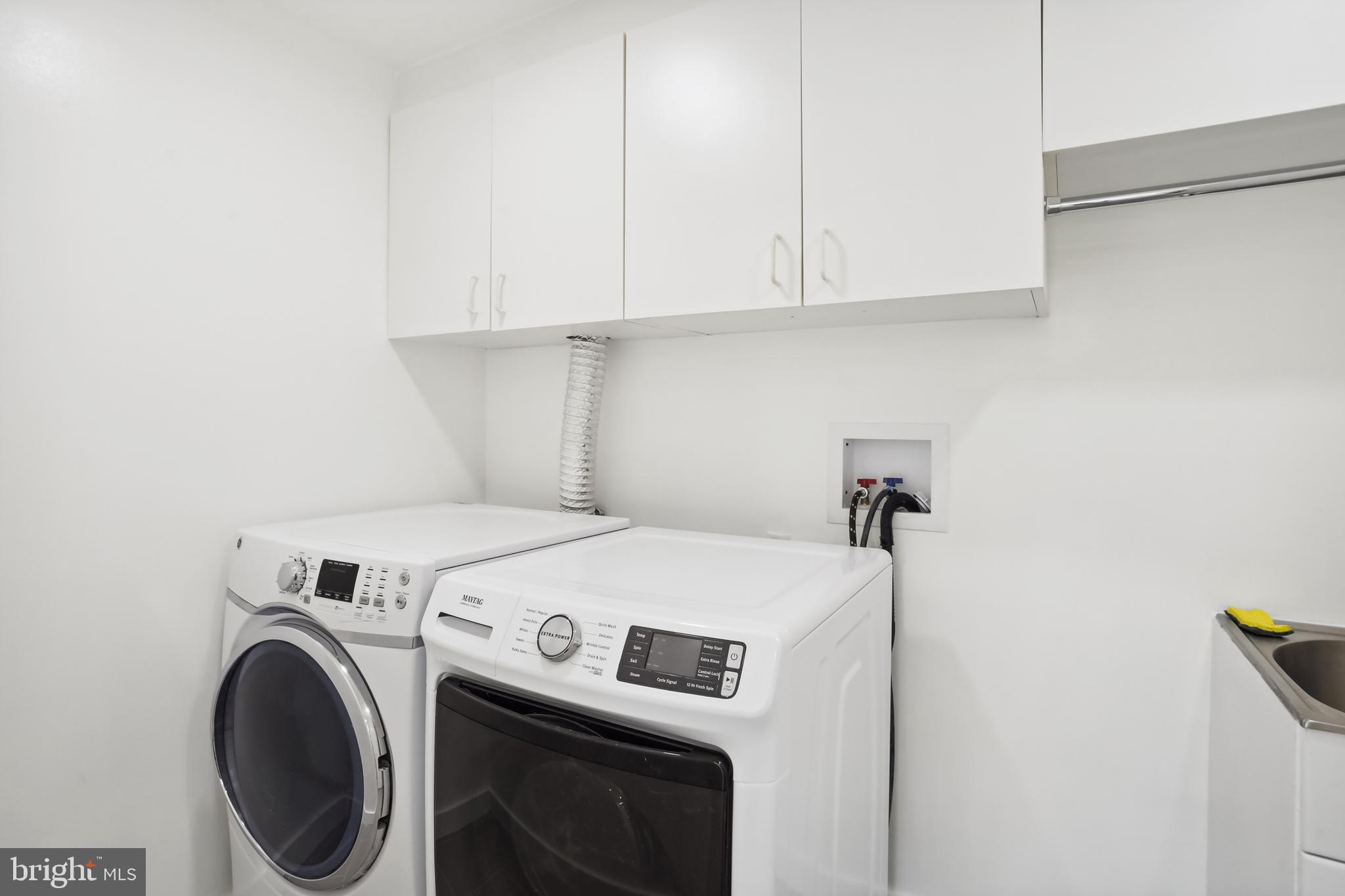 SOMERSET HOUSE CONDOS - Residential