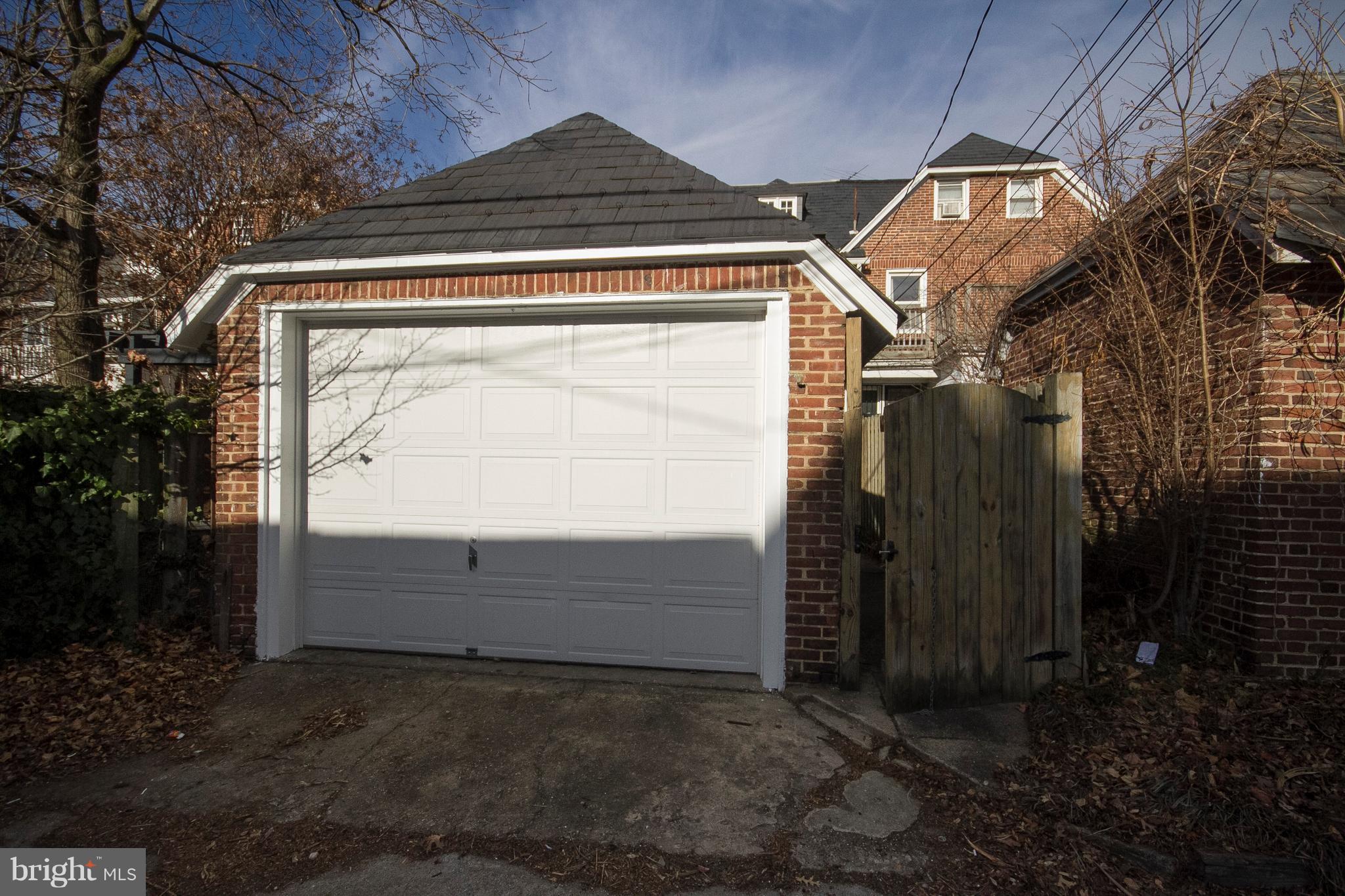 OAKENSHAWE - Residential