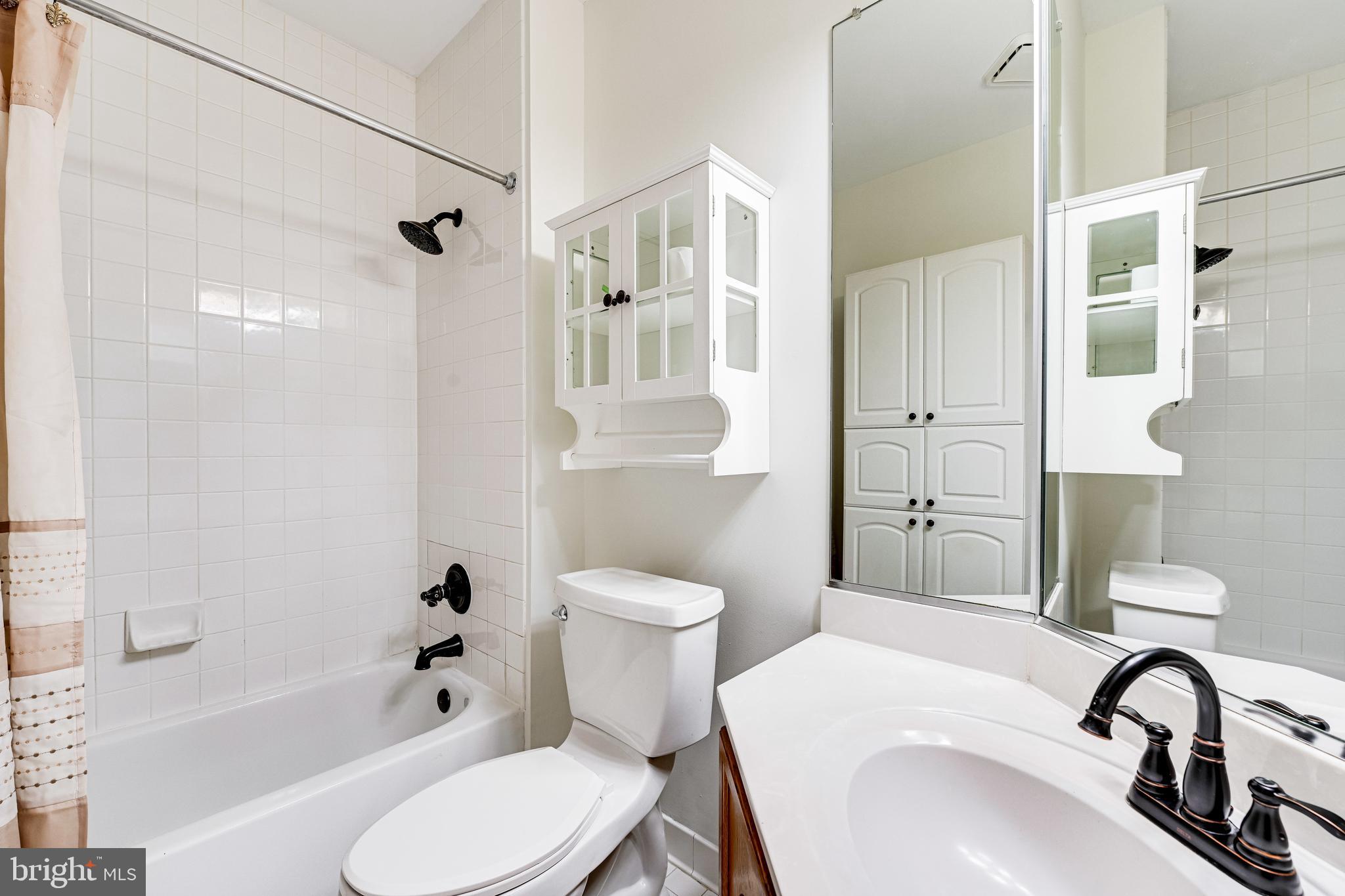 WORLDGATE CONDO - Residential