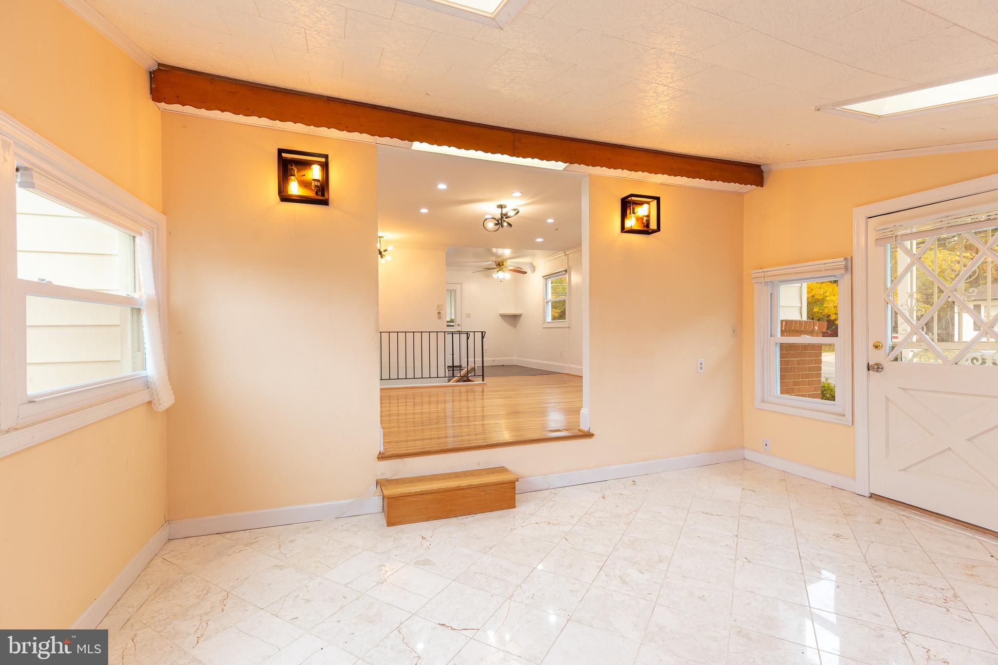 RITCHIE MANOR - Residential