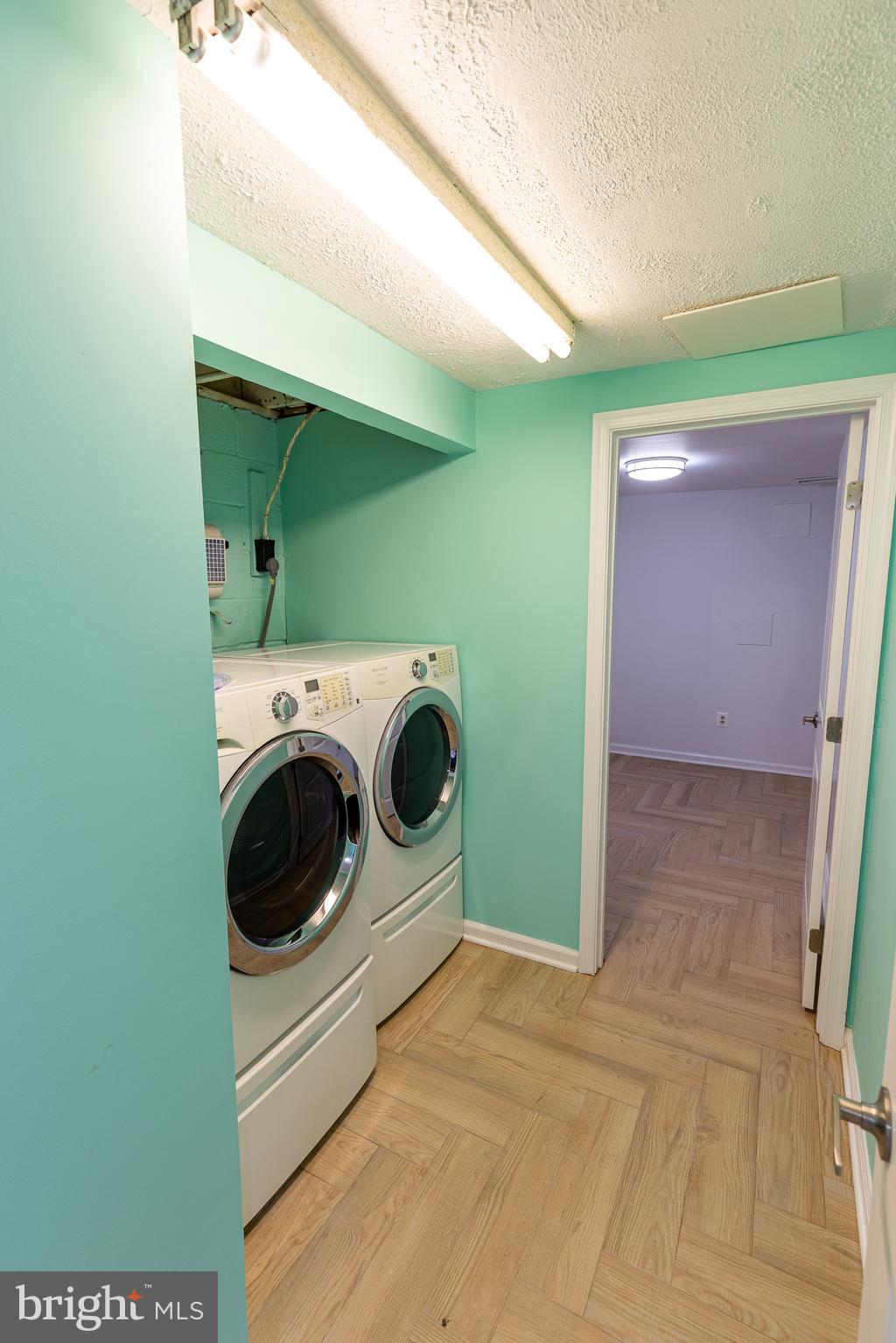 RITCHIE MANOR - Residential