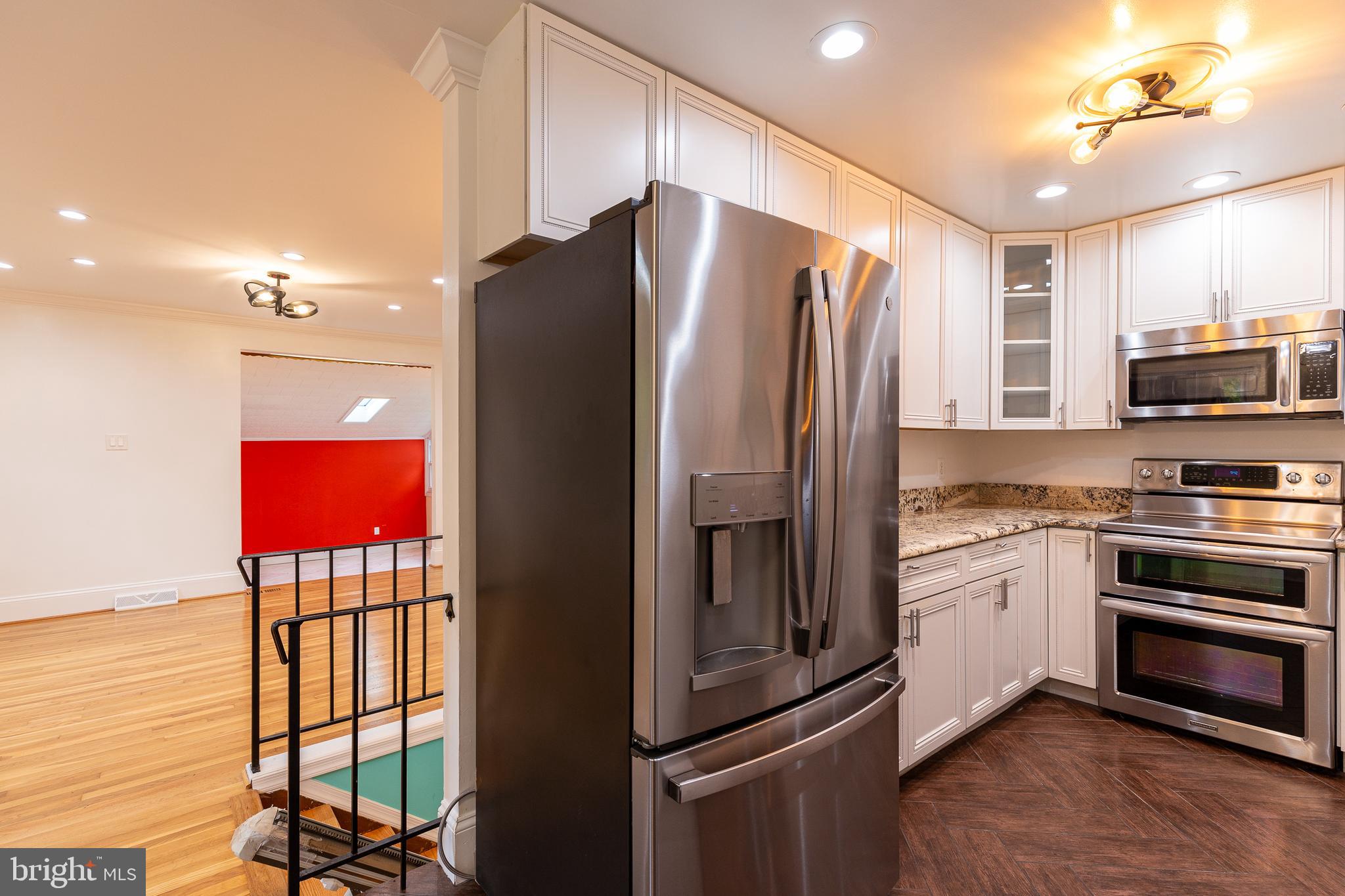 RITCHIE MANOR - Residential