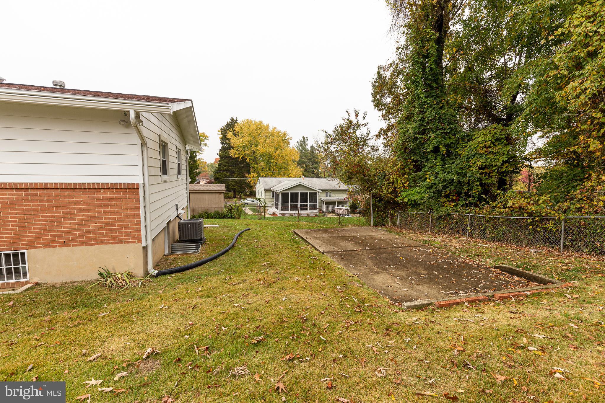 RITCHIE MANOR - Residential