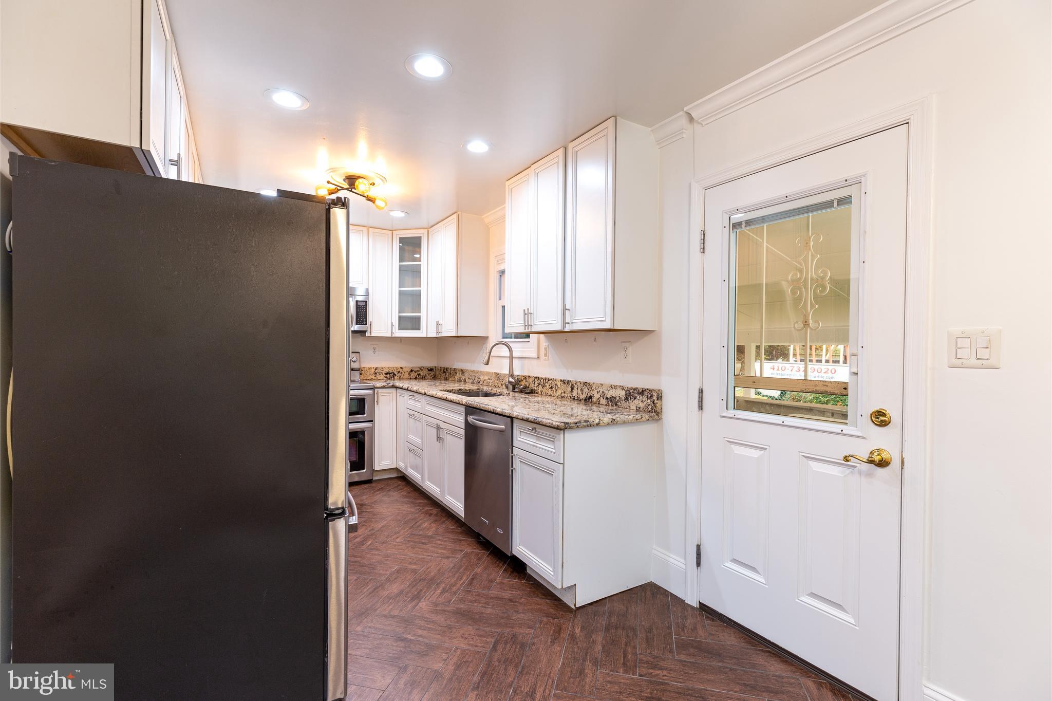 RITCHIE MANOR - Residential