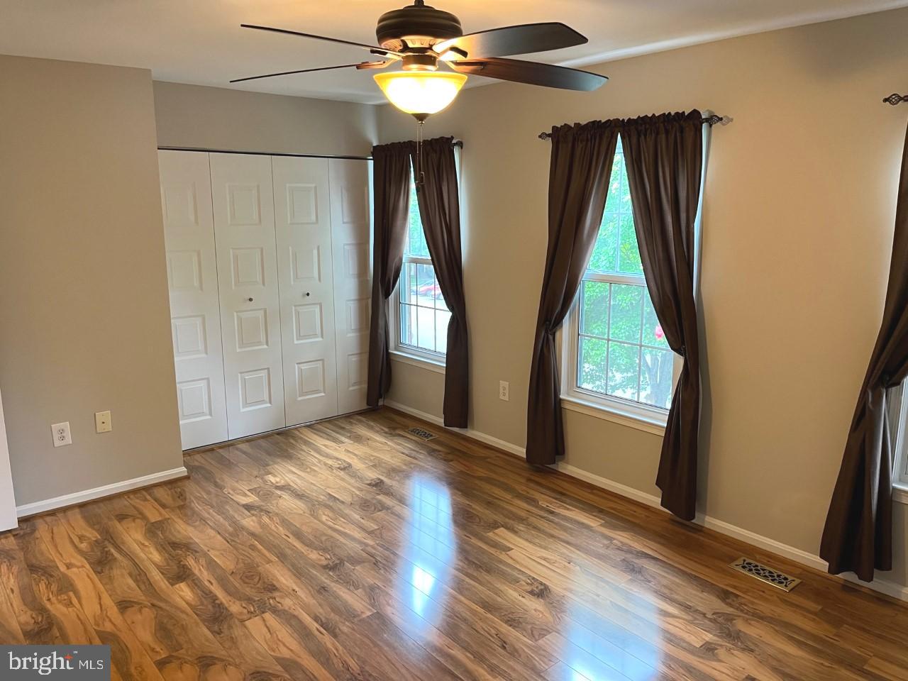 LAKE RIDGE - Residential