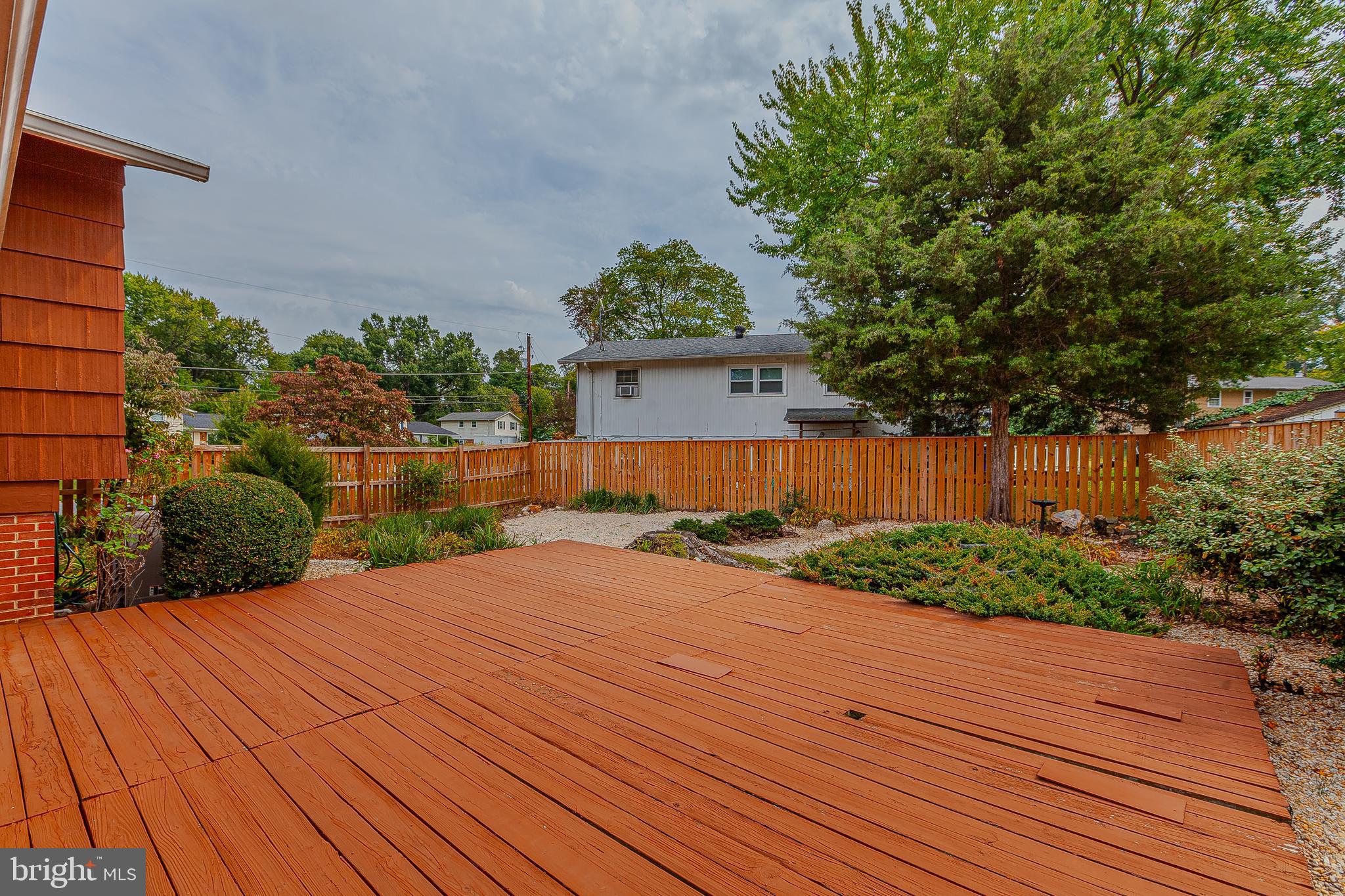 BEL PRE WOODS - Residential