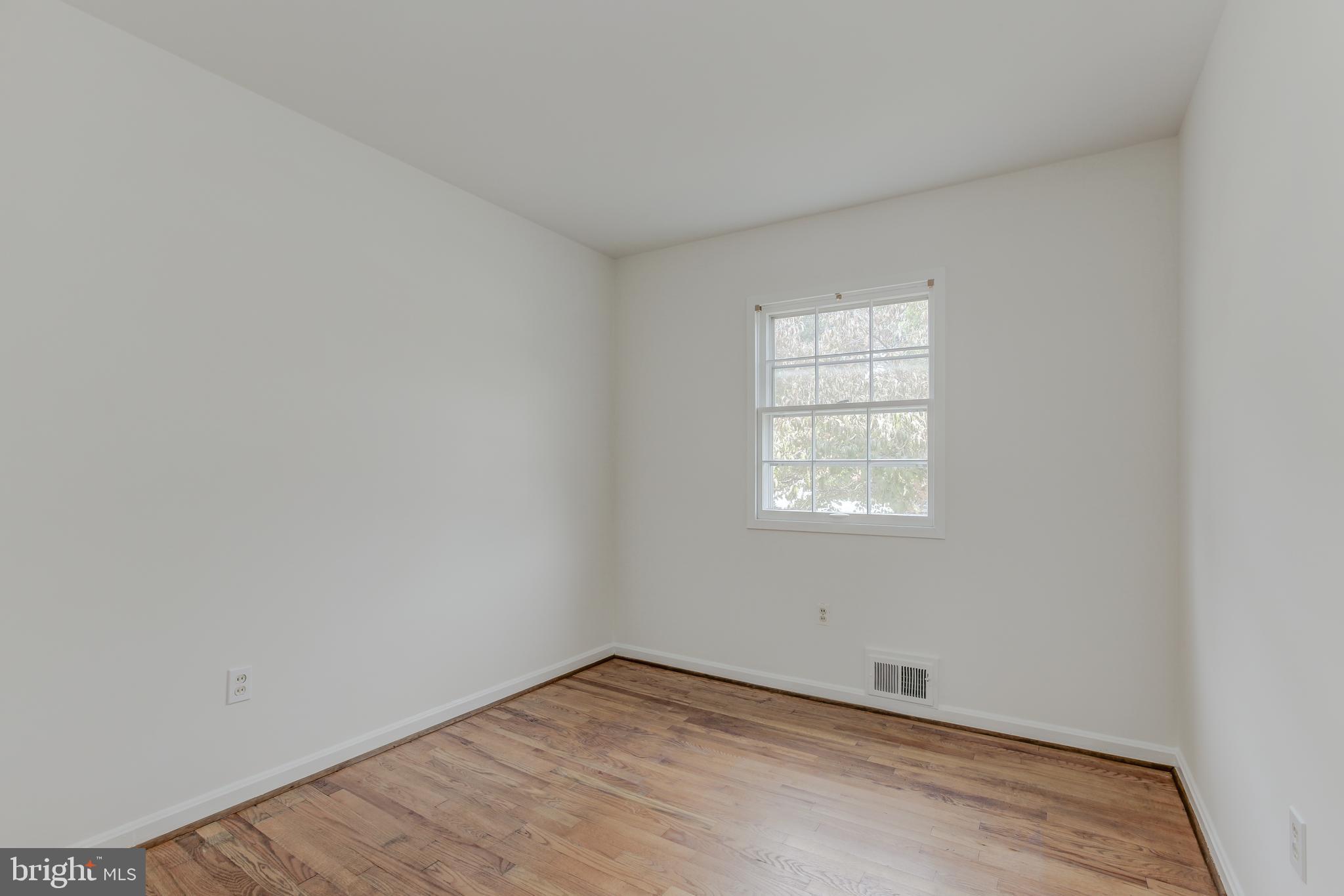 BEL PRE WOODS - Residential