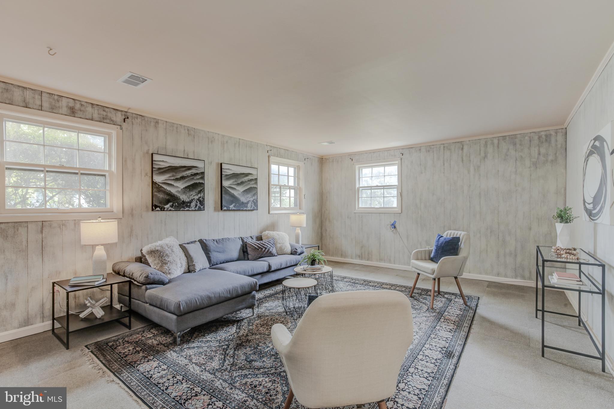 BEL PRE WOODS - Residential