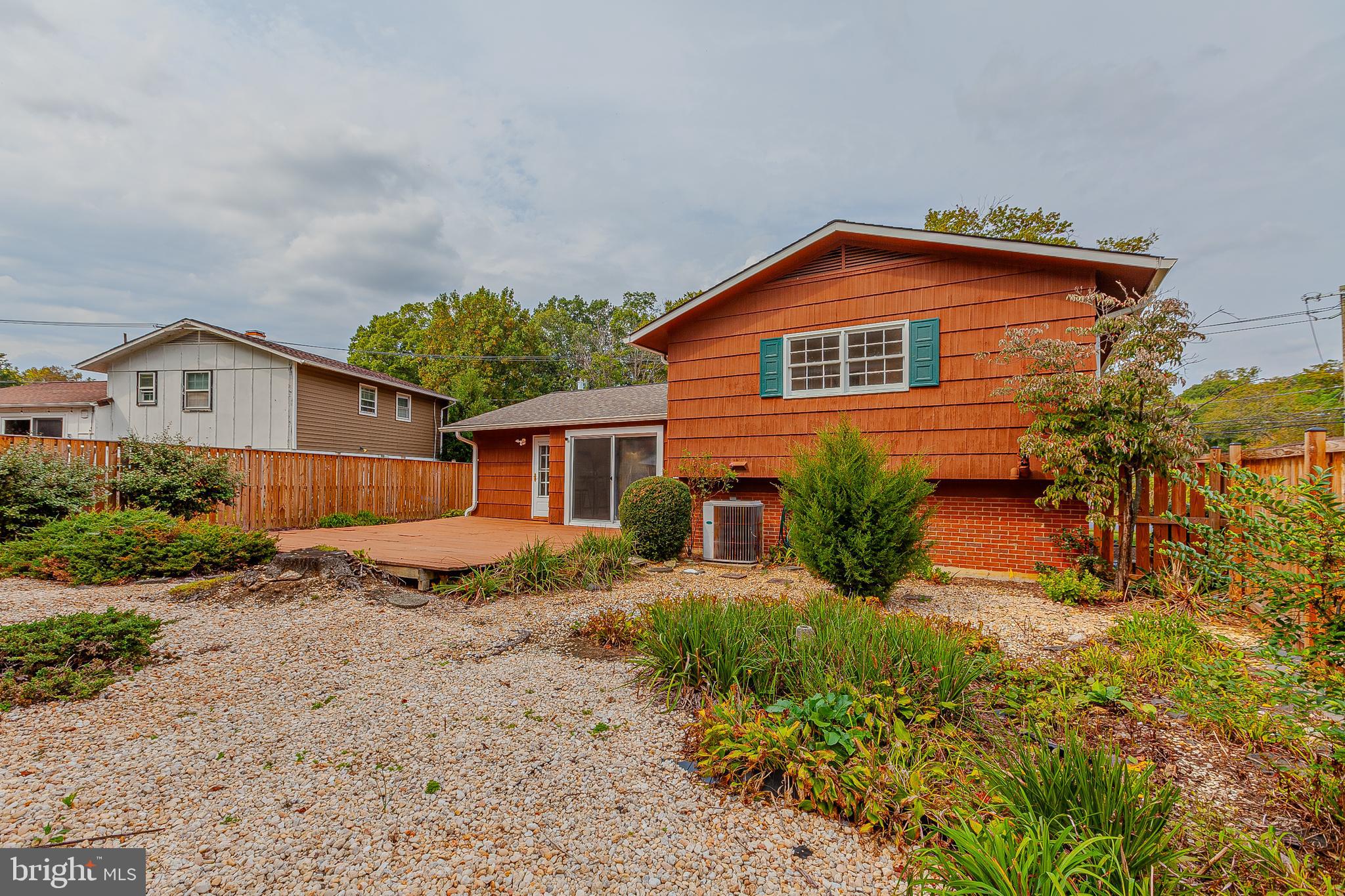 BEL PRE WOODS - Residential