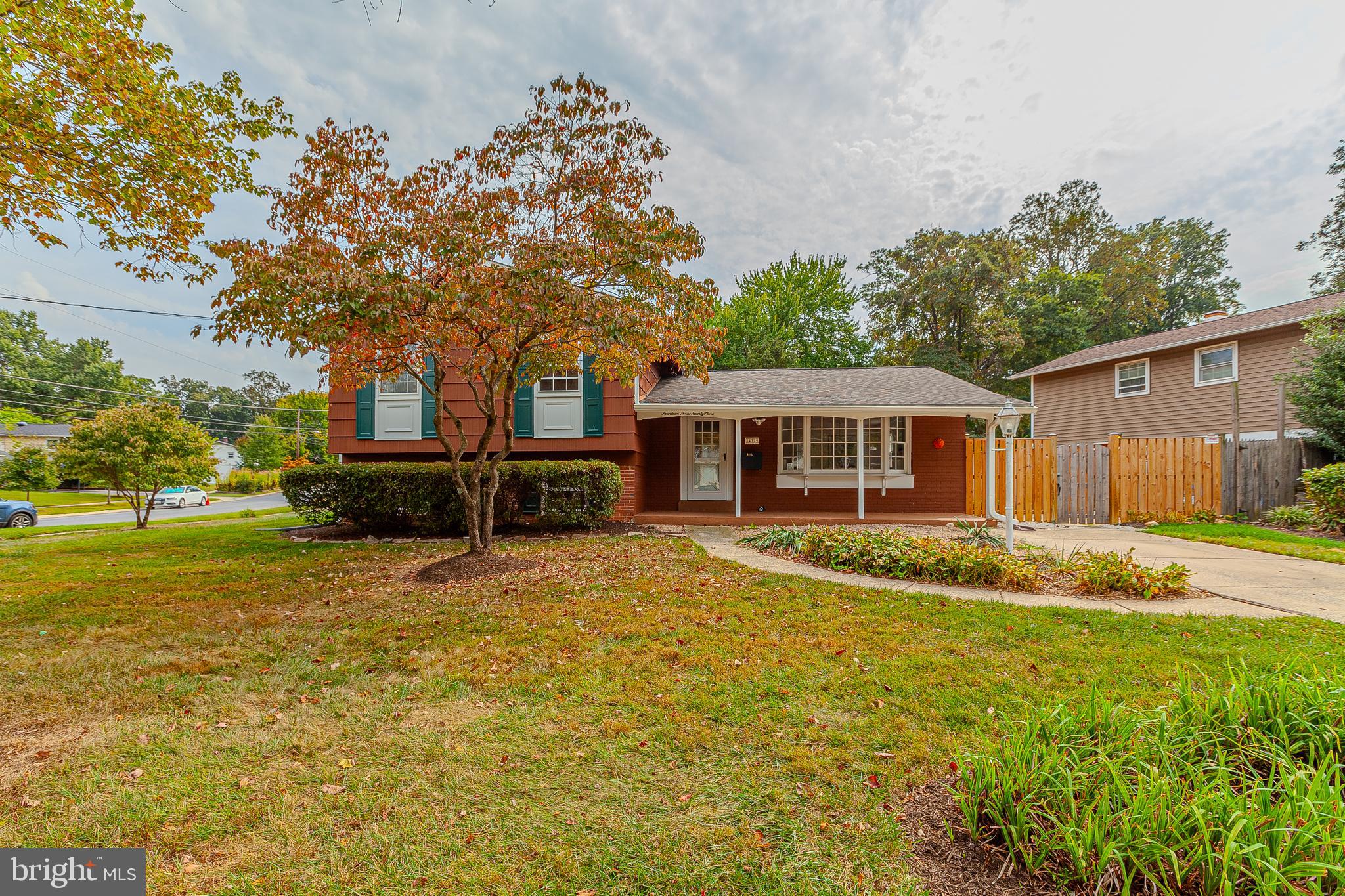 BEL PRE WOODS - Residential