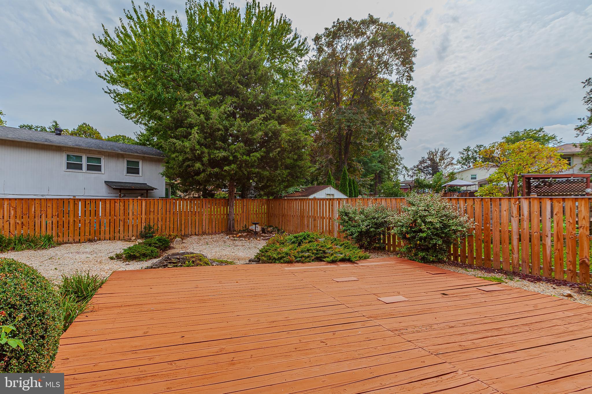 BEL PRE WOODS - Residential