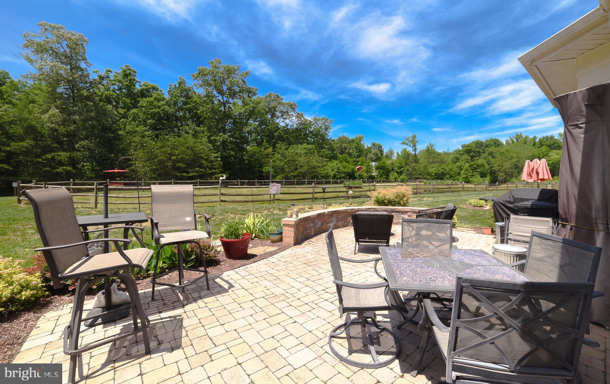 COLONIAL CHARLES - Residential