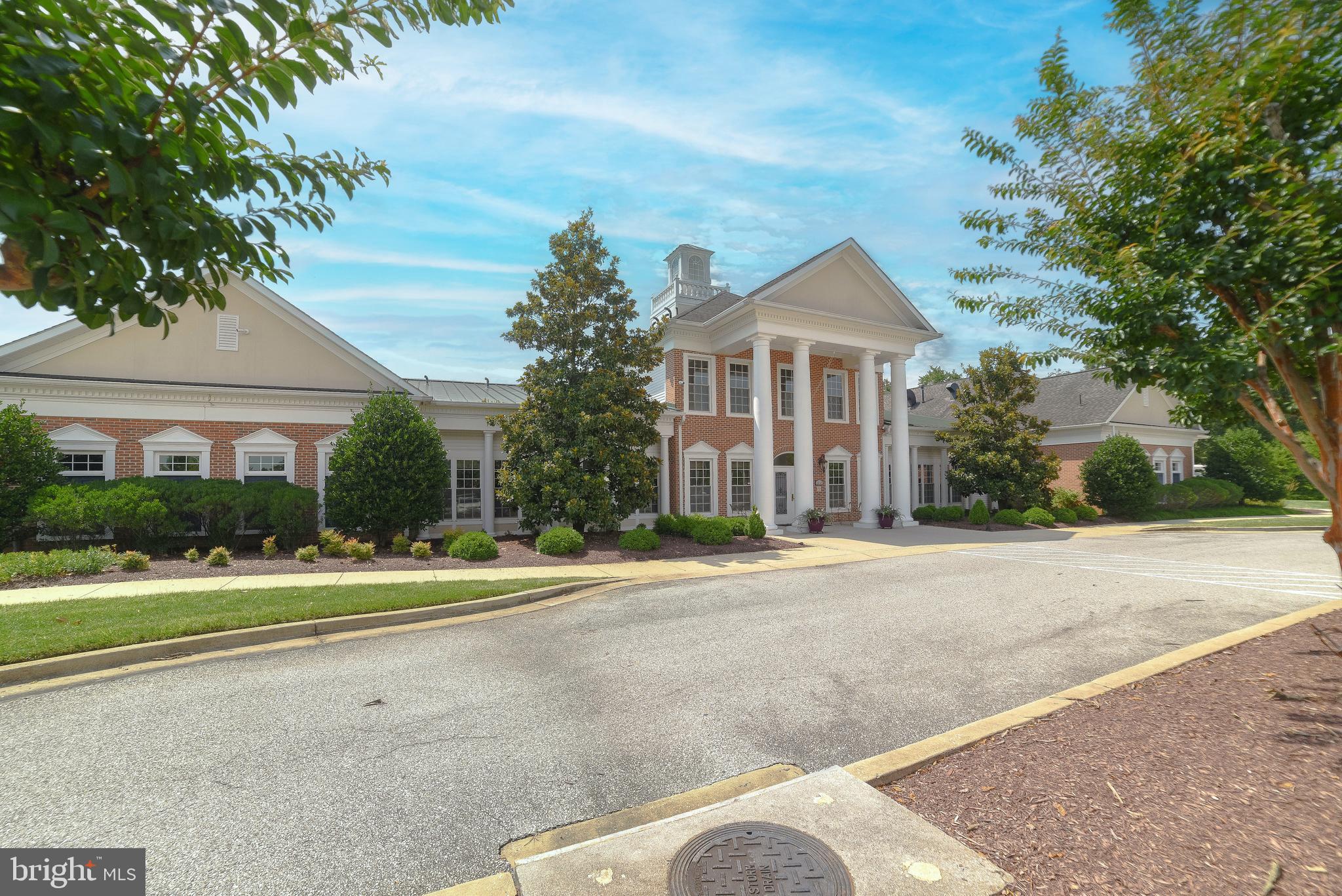 COLONIAL CHARLES - Residential