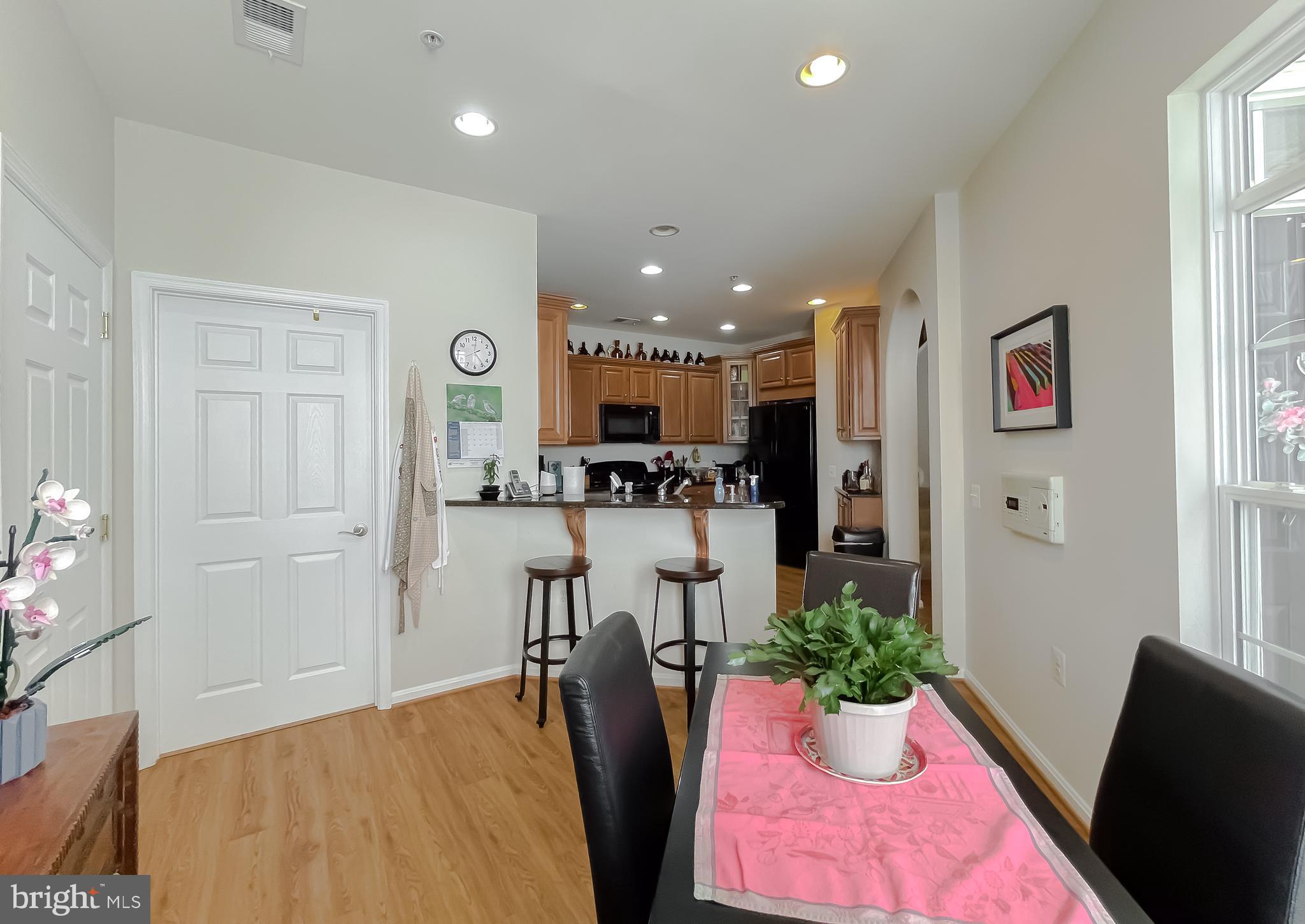 COLONIAL CHARLES - Residential