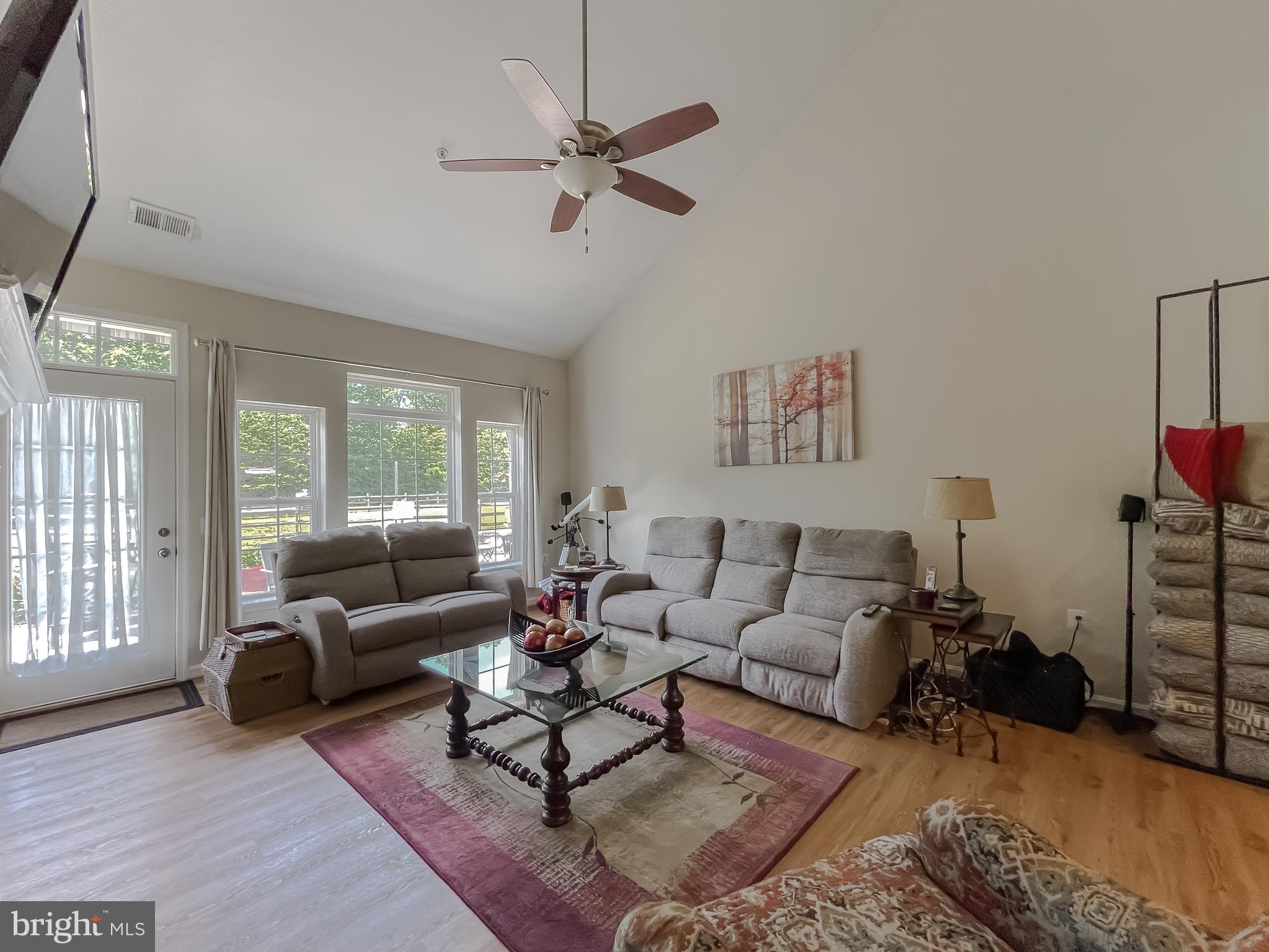 COLONIAL CHARLES - Residential