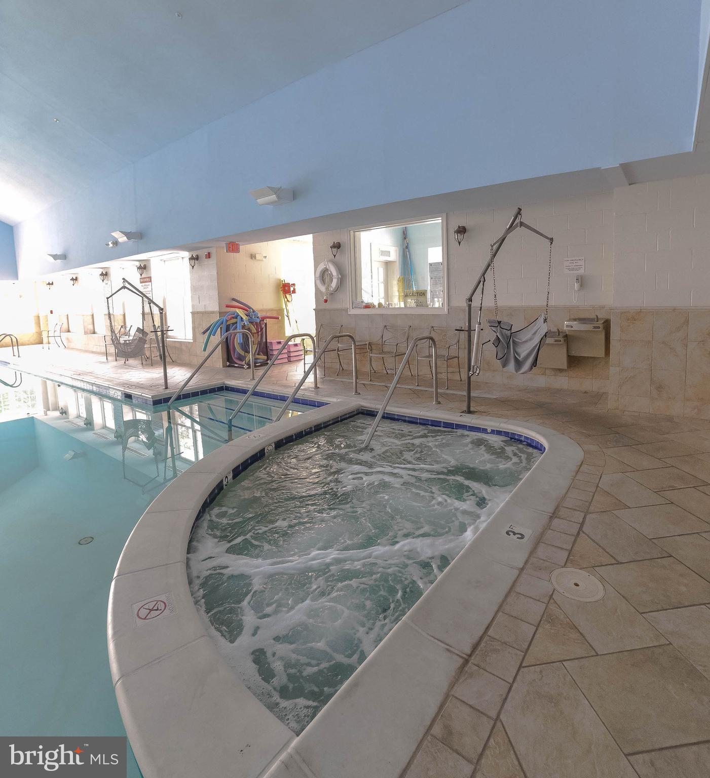 COLONIAL CHARLES - Residential