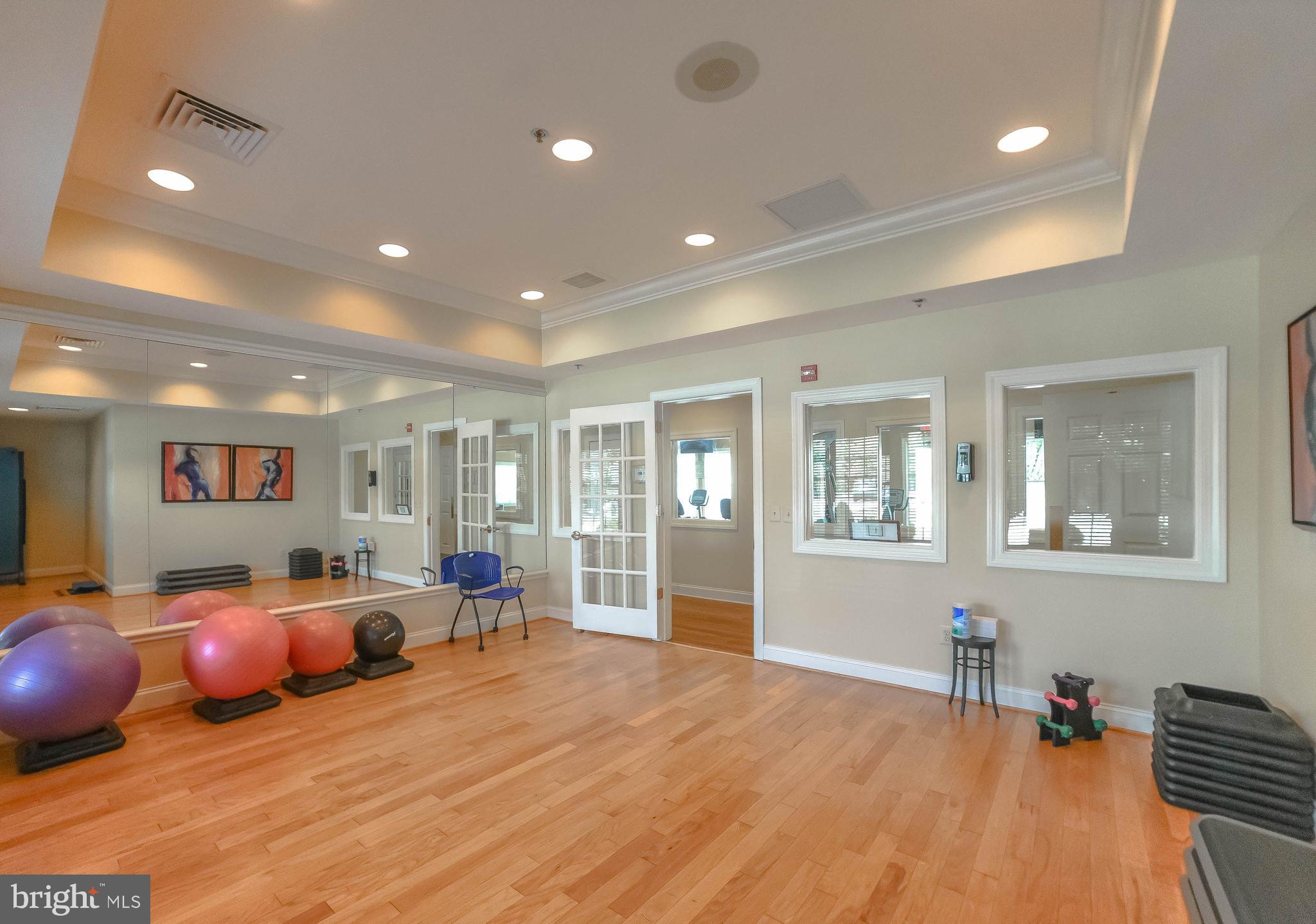 COLONIAL CHARLES - Residential