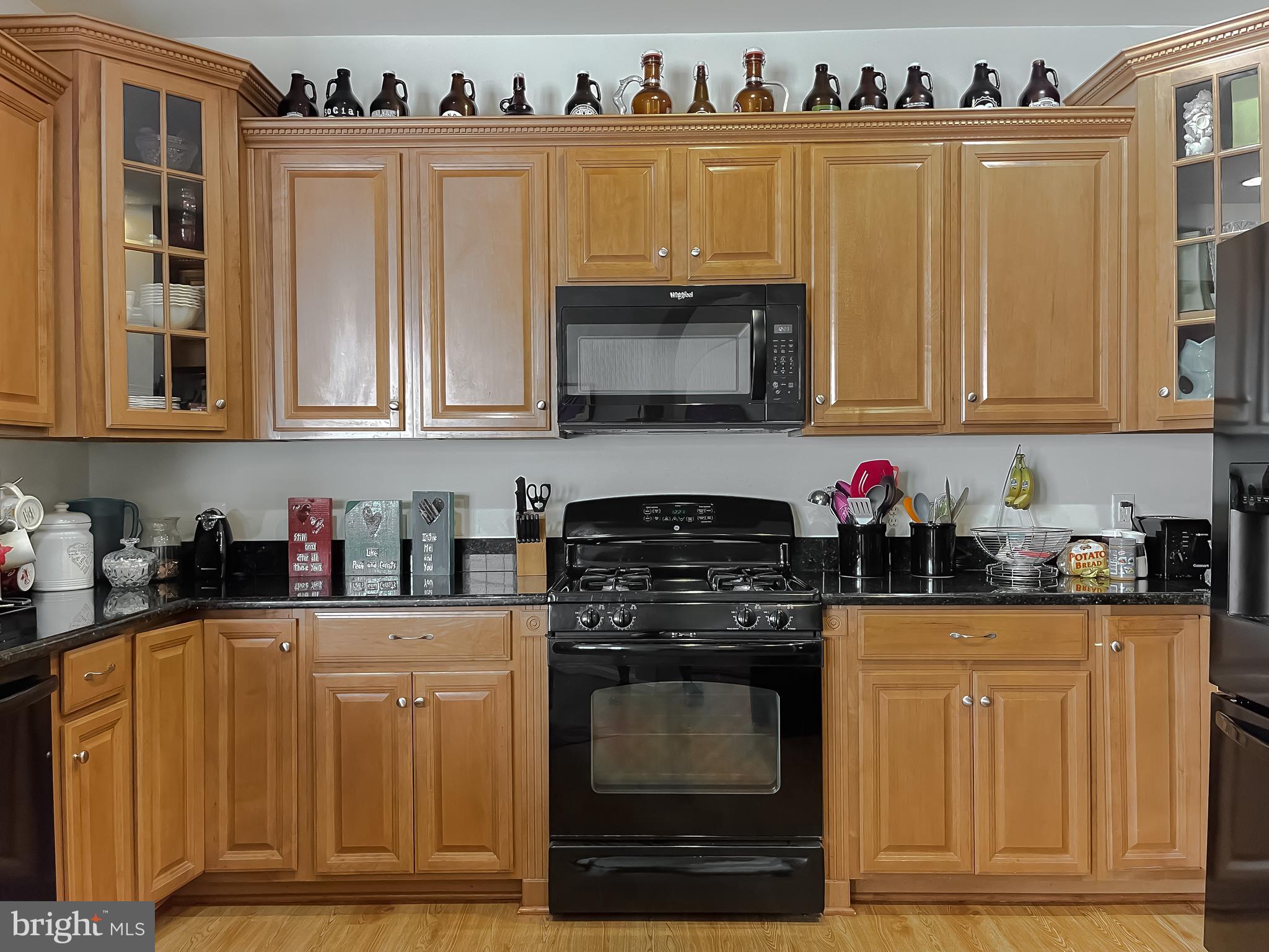 COLONIAL CHARLES - Residential